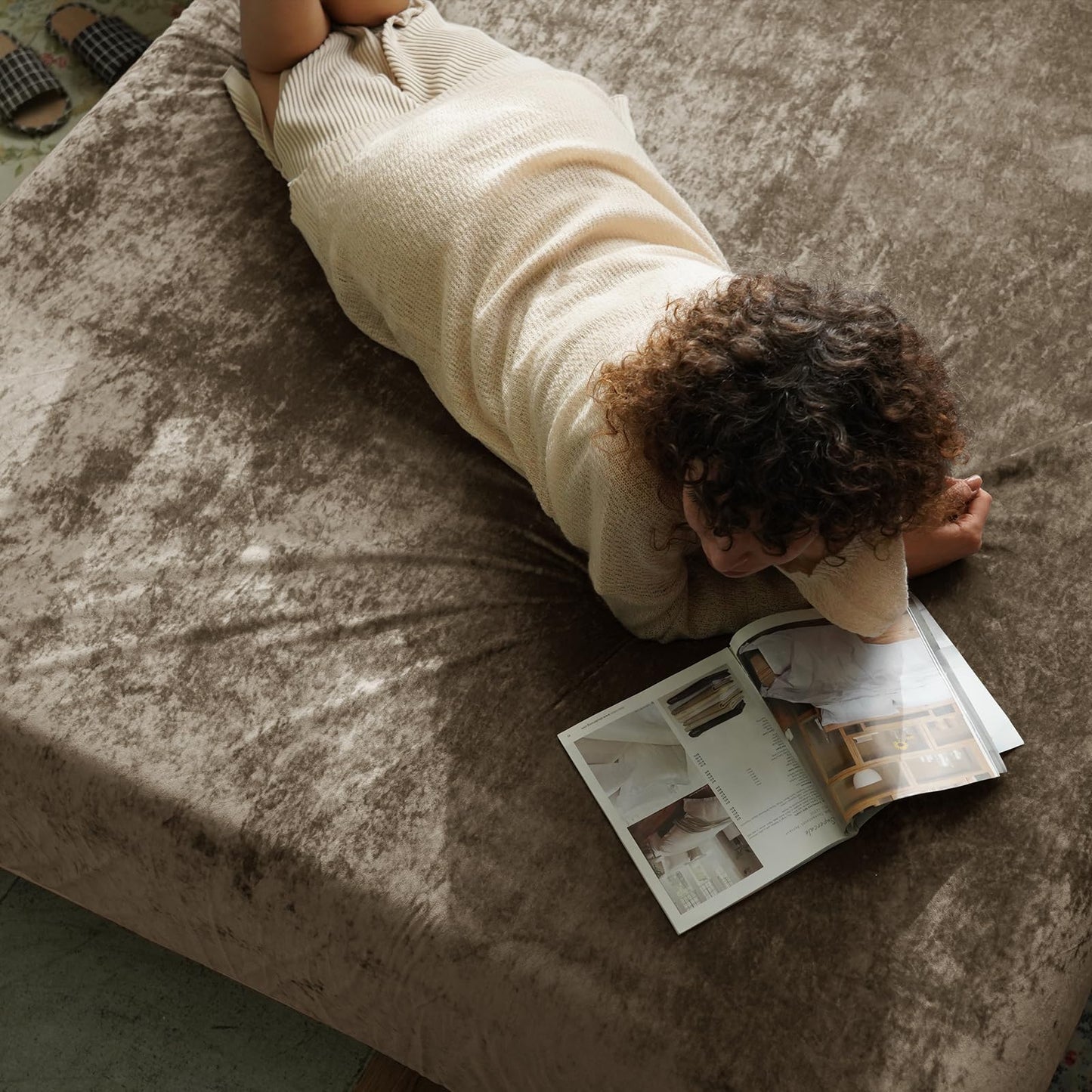 PHF Truly Velvet Fitted Sheet Only Queen Size, Luxury Super Soft Cozy Fuzzy Fleece Bottom Sheet, Deep Pocket Up to 16",Strenghth Elastic Band,Suitable for Fall Winter Spring, No Pillowcases, Khaki