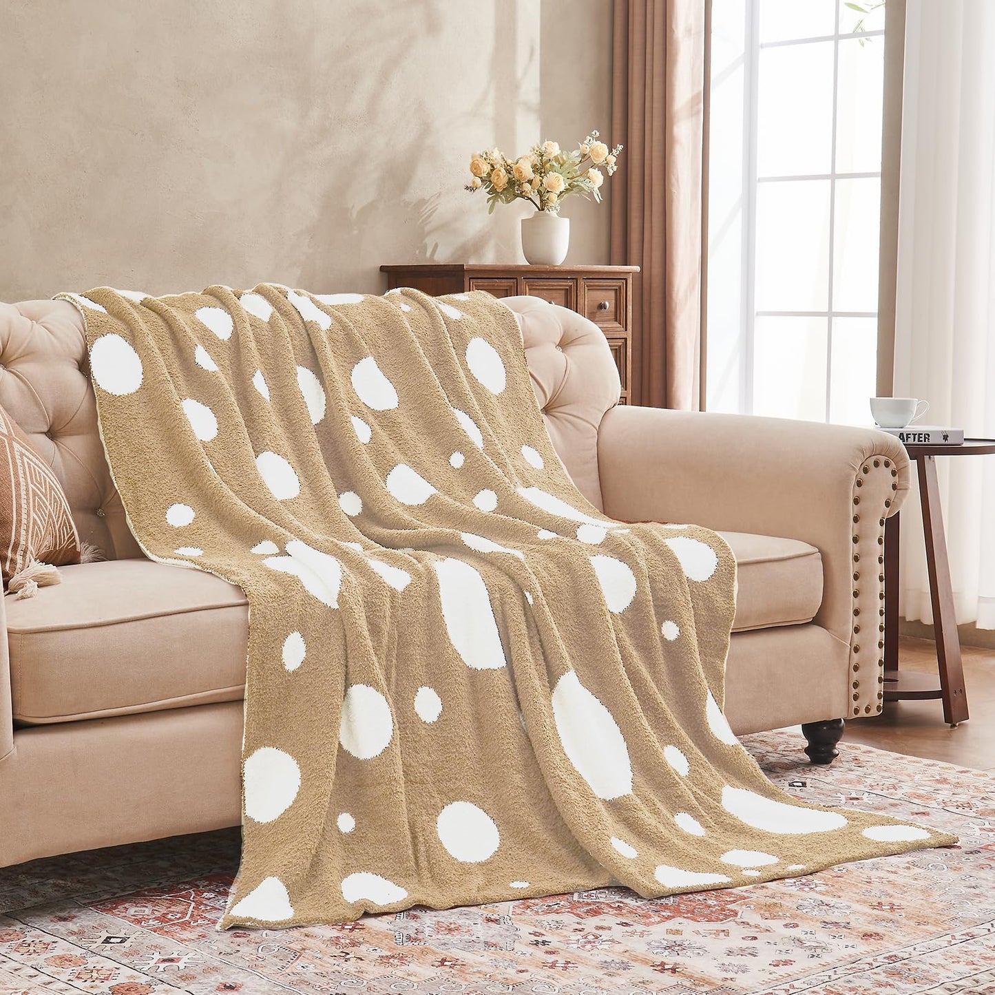 Douceur Polka Dot Throw Blanket for Couch Sofa Bed, Reversible Cozy Fluffy Super Soft Bedroom Blanket, Plush Beige Throw Blanket, 60×80 inches