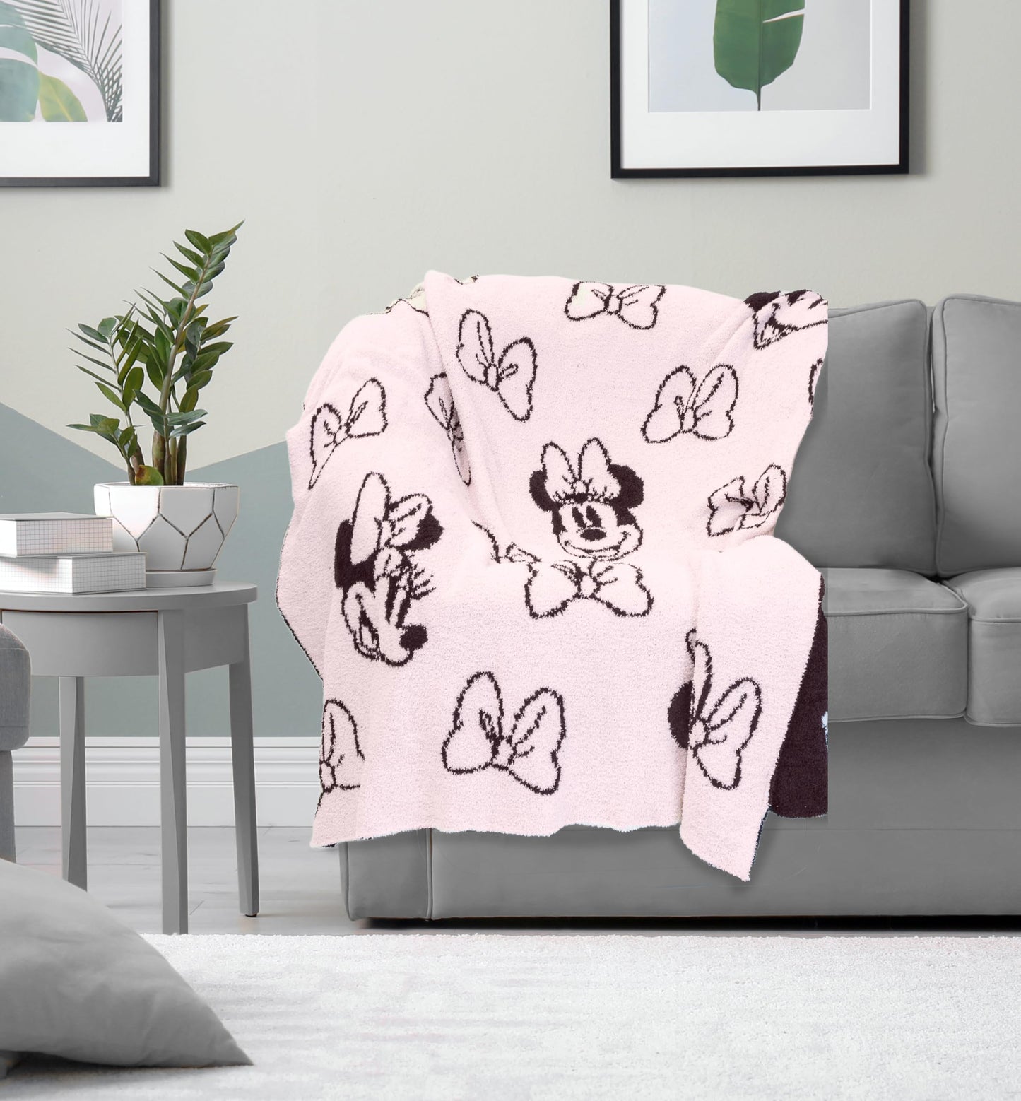 Jay Franco Disney Minnie Mouse Feather Knit Fluffy Throw Blanket for Girls - Light Pink Bows Fuzzy Blanket Measures 50 x 60 inch | Super Soft Lightweight Bedding