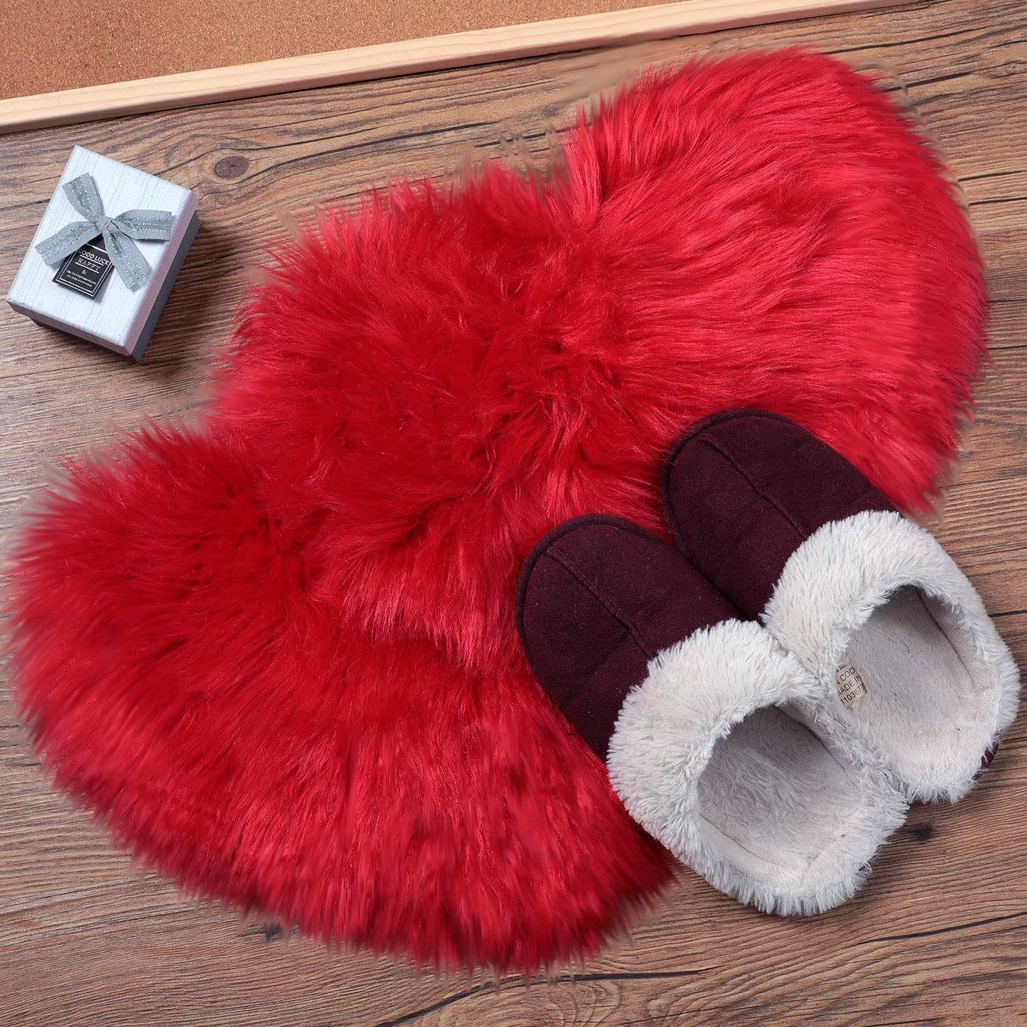 Mudder 2 Pcs Faux Fur Rug, Heart Shaped Rugs, Fluffy Decorative Mat for Room Home Chair Side, Desk Feet, Nursery, Photo Background & Valentine Decor, 12 x 16 Inch(Red)