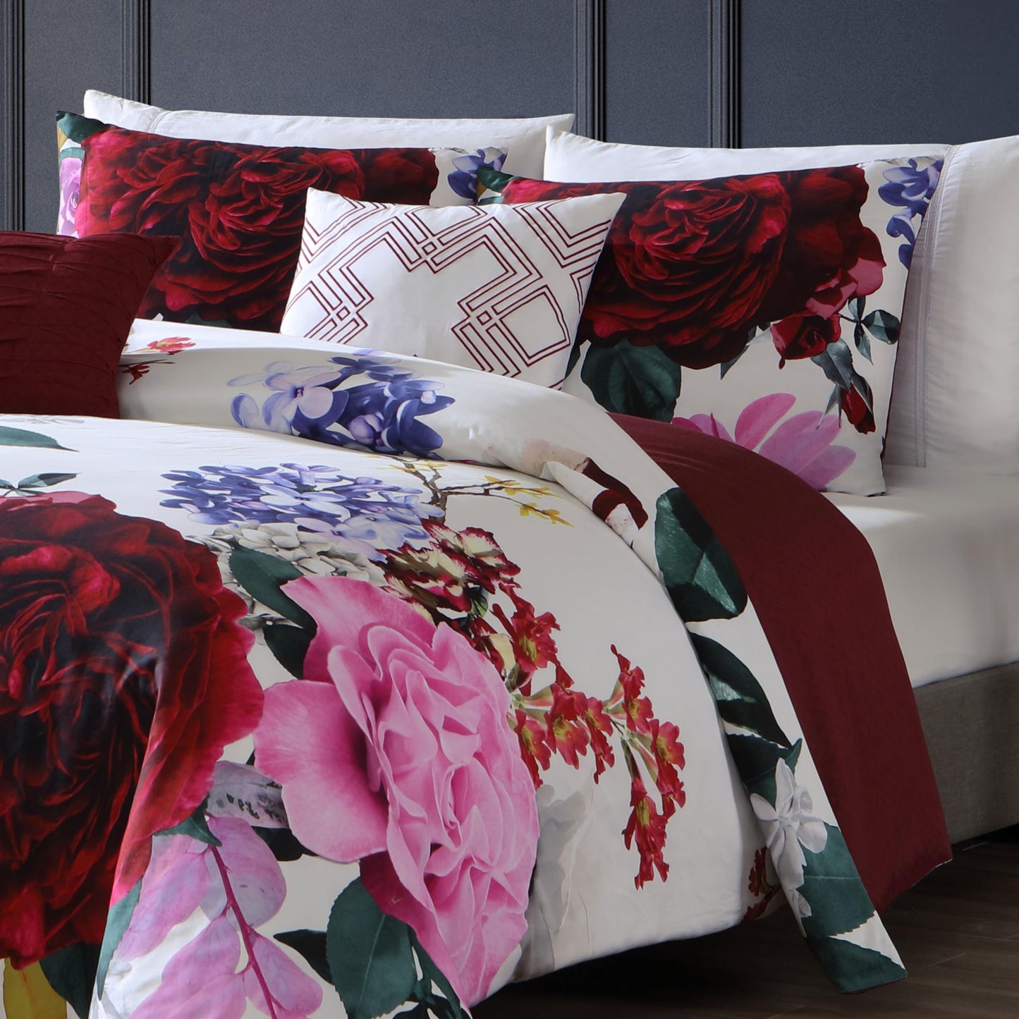 Bebejan Magenta Floral 5 Piece Comforter Set, 100% Cotton Sateen, 220 Thread Count, Red Reversible Bedding Comforter Set, 1 Comforter, 2 Shams & 2 Pillows (King/Cal King)
