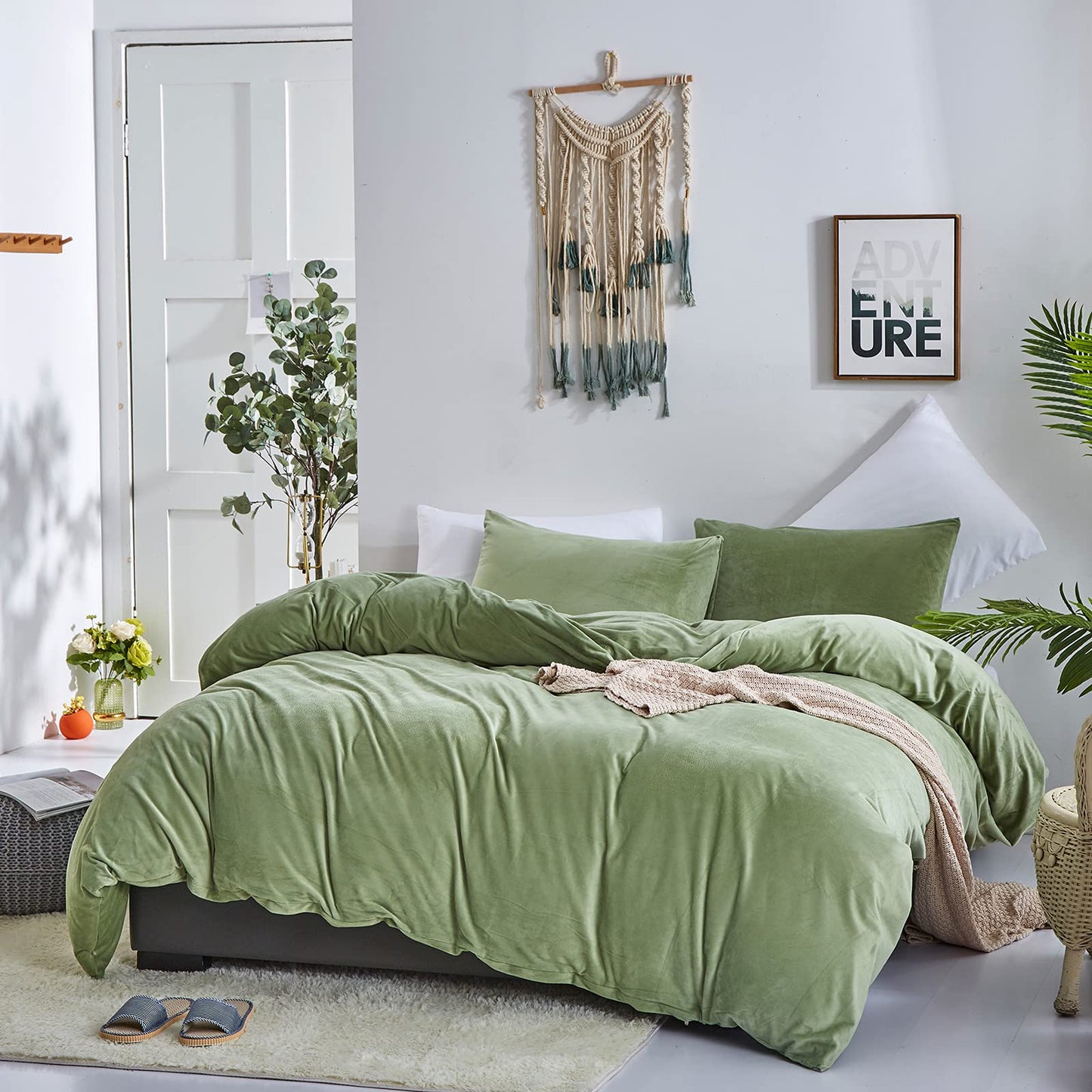 CLOTHKNOW Green Velvet Queen Bedding Set 3Pcs Duvet Cover Sets Sage Green Bedding Cover Queen with 2 x Pillowcases