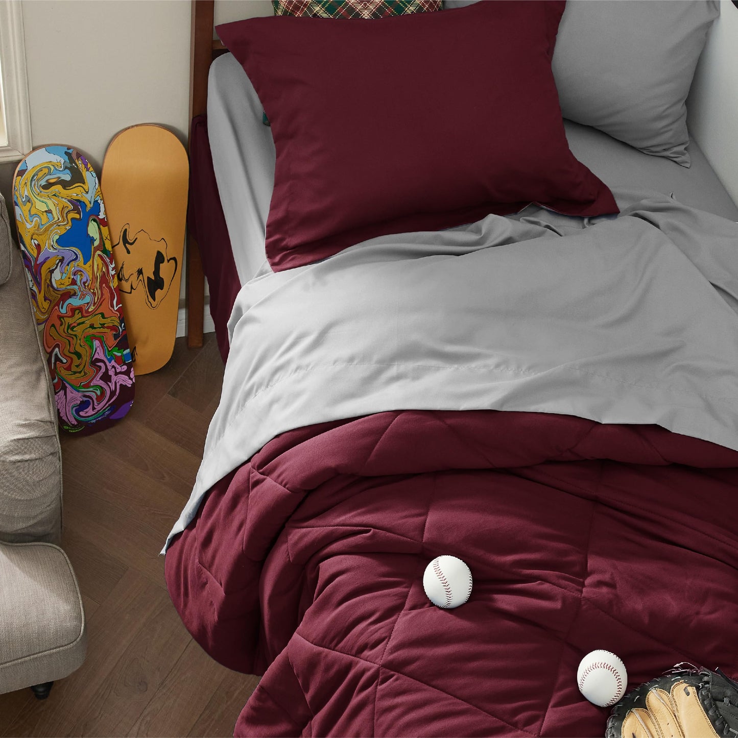 Bedsure Twin XL Comforter - 5 Pieces Reversible Burgundy Bed in a Bag, Twin XL Bedding Comforter Set College Dorm Essentials with 1 Flat Sheet, 1 Fitted Sheet, 1 Pillowcase and 1 Pillow Sham