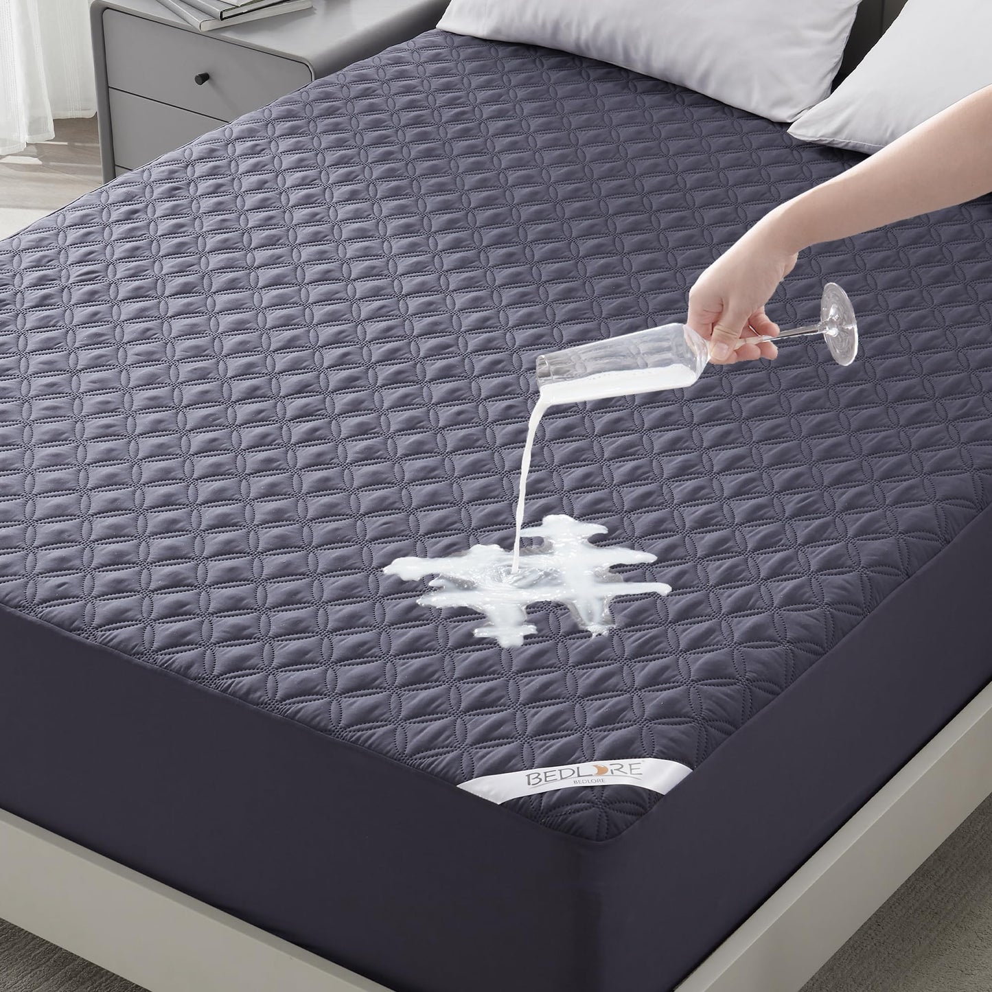 BEDLORE Waterproof Mattress Protector, Full Size Noiseless Mattress Pad with Deep Pocket 6"-15" Depth, Soft Breathable Bed Mattress Cover Washable for Home, Bedroom, Hotel (Navy Blue)