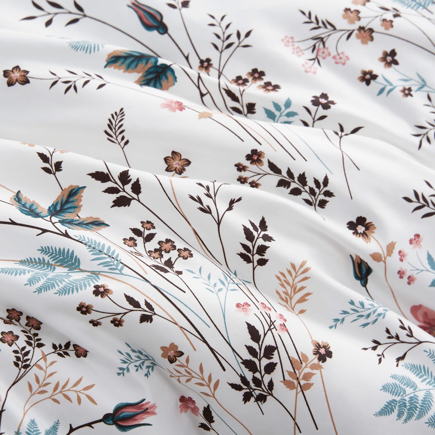 Lucky Brand Wildflower Beige Comforter Set with Pillows - Full/Queen Size - 5 Piece Luxurious Bedding Ensemble