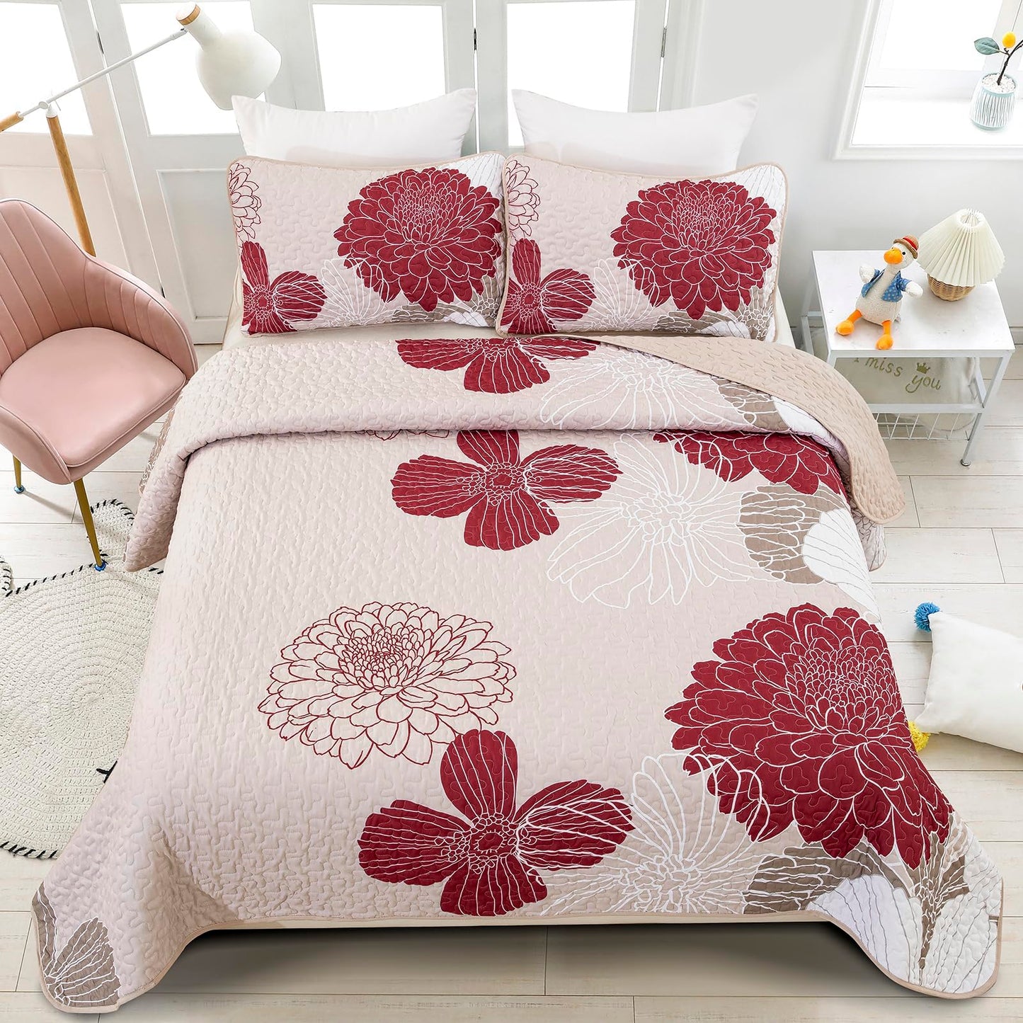 Red Floral Quilt Set Queen Size - 3 Piece Red Flower Pattern Bedspreads, Reversible Lightweight Microfiber Burgundy Quilts Bedding Set with 2 Pillowcases, All Season Quilted Coverlet Set (96''x90'')