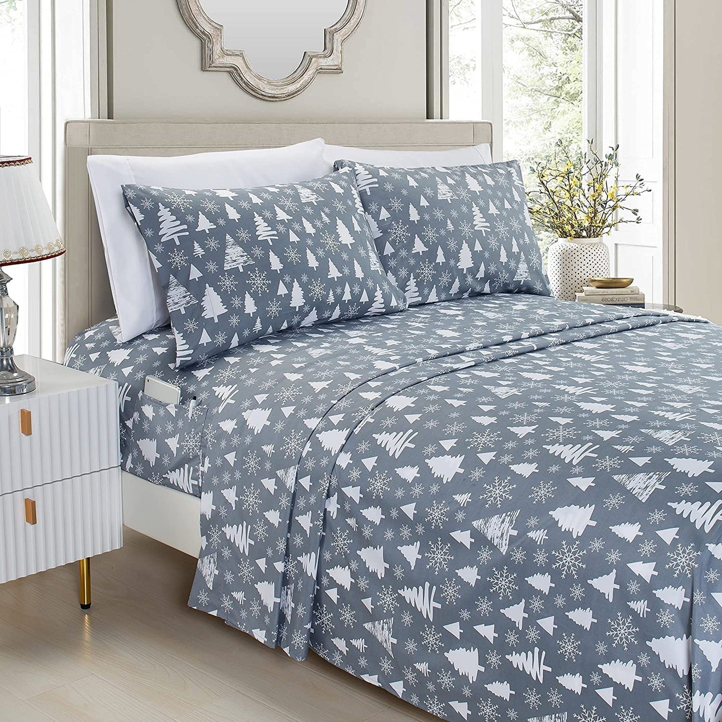 Elegant Comfort Holiday Printed 6-Piece Sheet Set, 1500 Thread Count, Breathable and Super Soft Material, Wrinkle Resistant, Fitted Sheets with Smart Pockets, 6PC King, Christmas Tree
