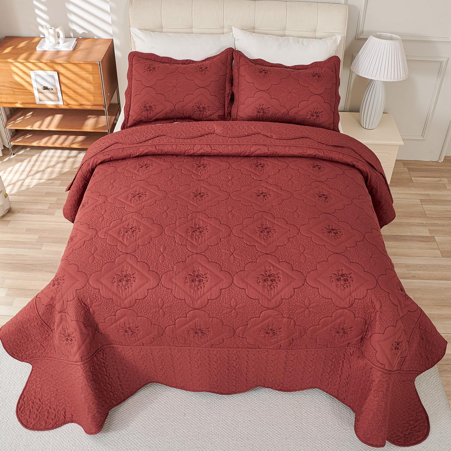 Cmfshape Floral Embroidery Quilt Set,3 Pieces Queen Quilt Bedding Set,Classic Diamond Pattern Quilts,Ultra Soft Lightweight Reversible Bedspread Coverlets for All Season(Burgundy,90"x90")
