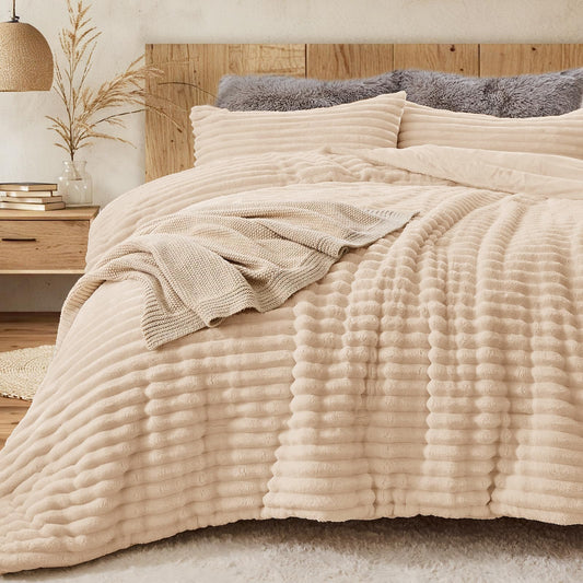 Sasttie King Comforter Set 3 Pieces - Super Soft Fleece Comforters King Size, 1 Luxury Warm Fuzzy Marshmallow Comforter with 2 Pillow Cases, Faux Fur Down Alternative Bedding Set, Beige
