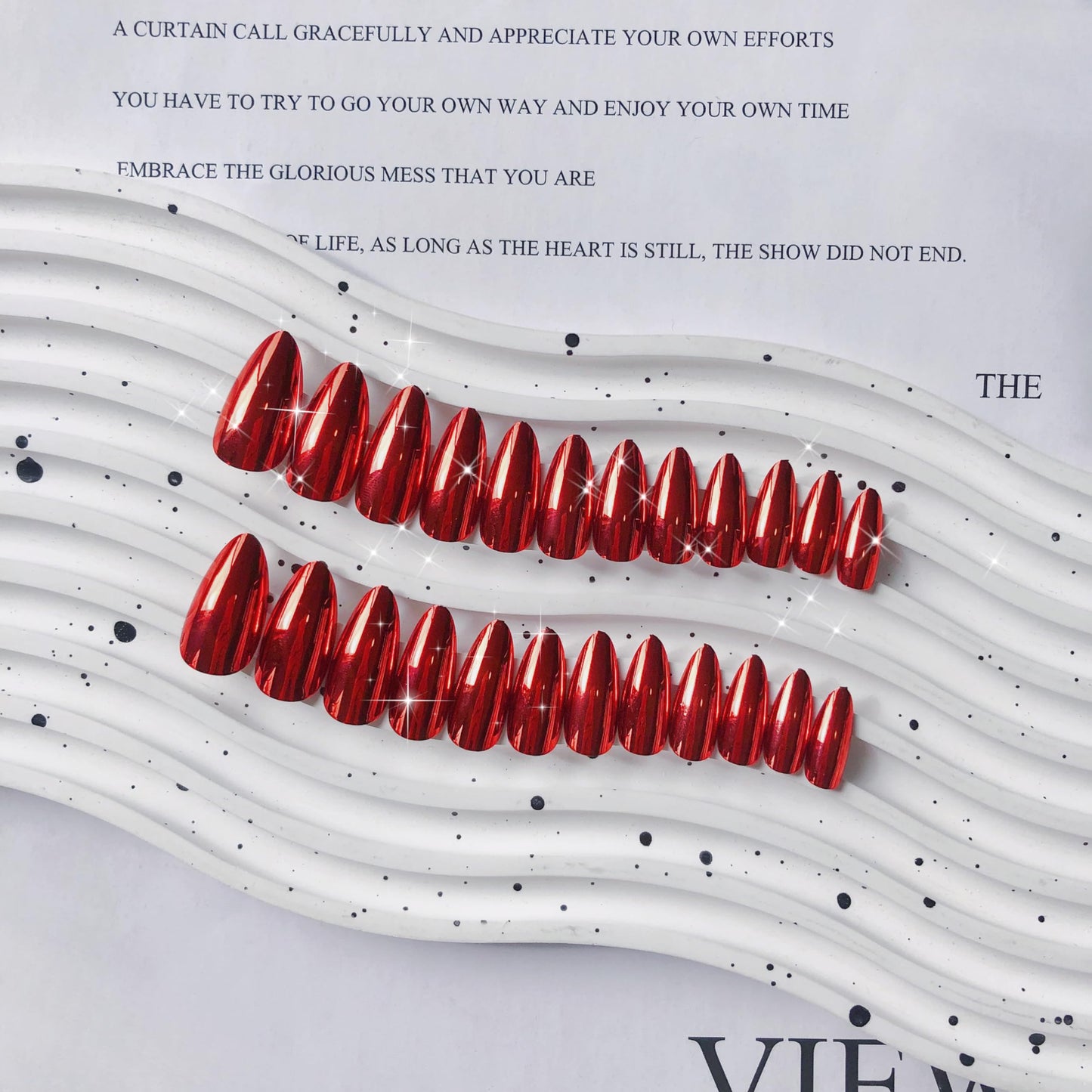 KQueenest Chrome Bright Red Press on Nails Almond Medium, Glazed Stiletto Fake Nails Medium, Metallic Acrylic Nails Press ons Mirror Effect, Sparkle Bling Glue on Nails for Women Summer Wear 24 Pcs