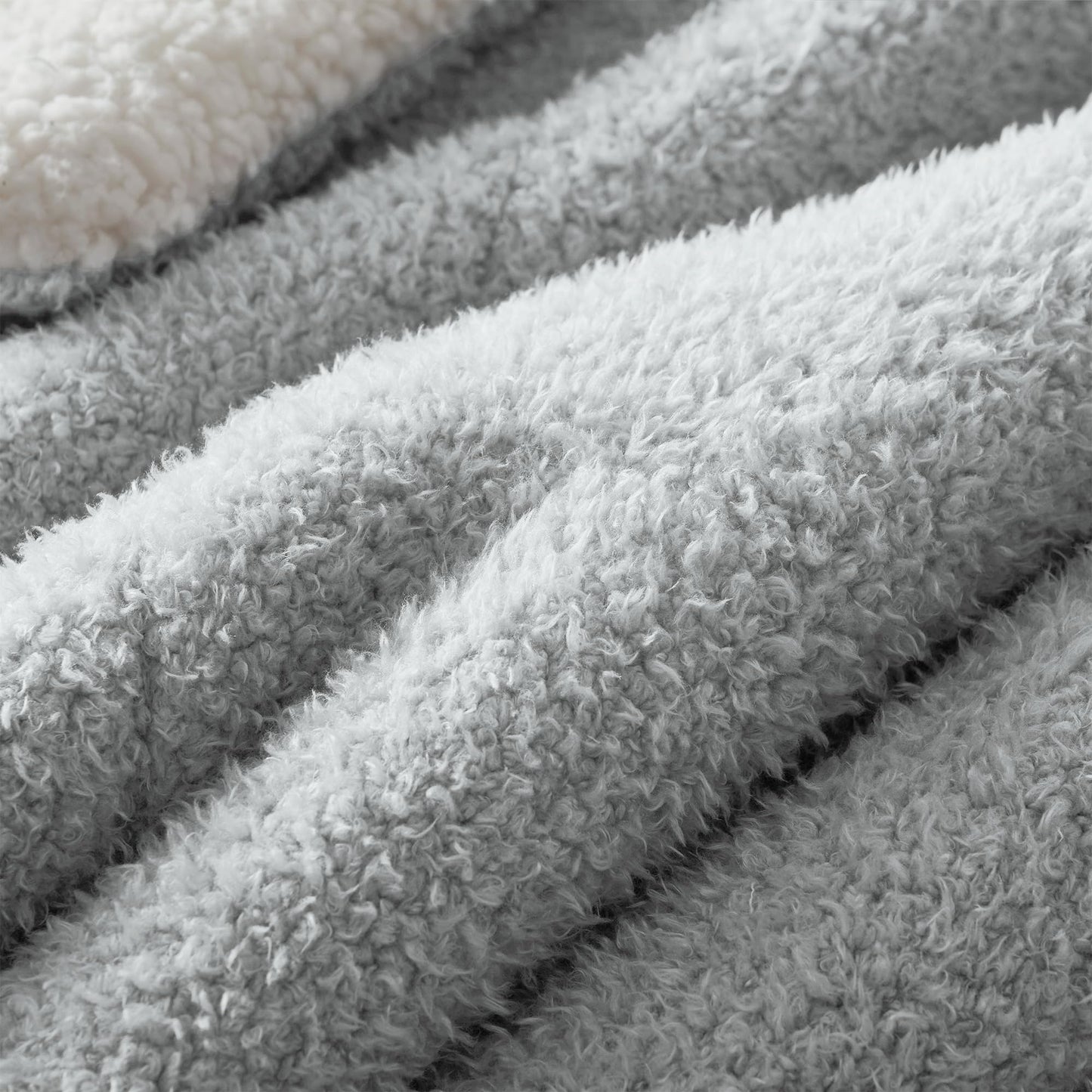 Wonderful Grey Tufted Textured Fleece Comforter Set King Size, 3 Pieces Fluffy Faux Teddy Fur Lightweight Comforter Sets with Pillow Shams, Soft Shaggy Plush Bedding Set for Winter