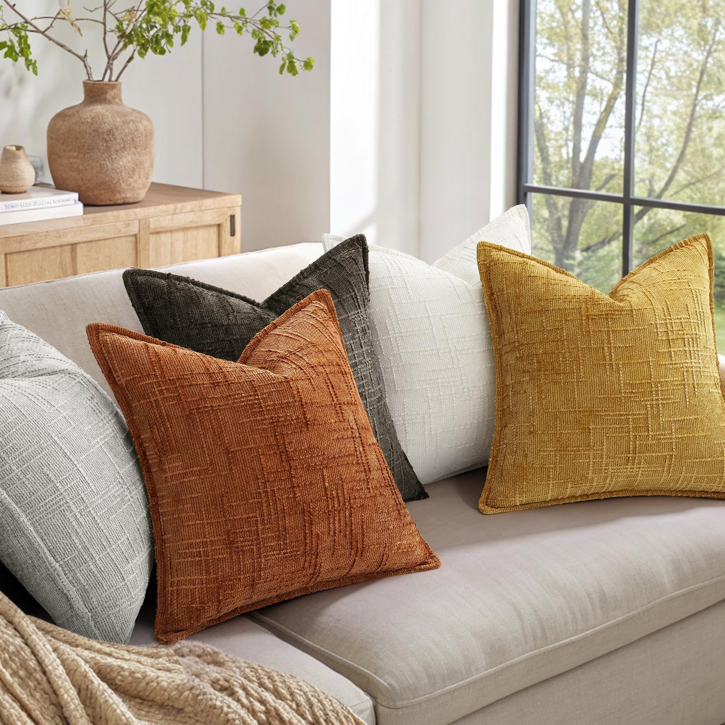 decorUhome Chenille Fall Throw Pillow Covers 20x20 Set of 2, Soft Textured Slubby Modern Decorative Pillow Covers with Elegant Design for Couch, Sofa, Living Room, Rust
