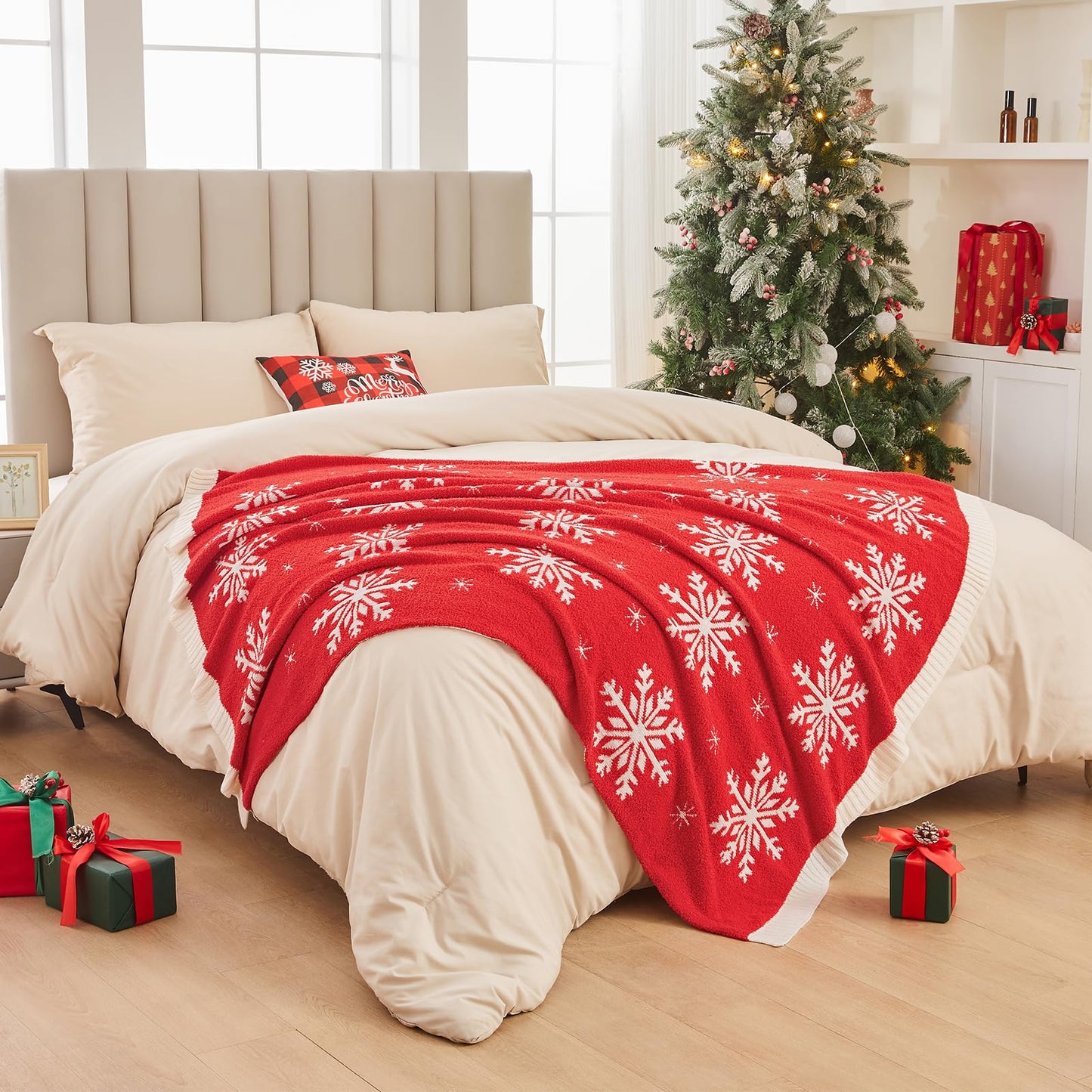 Douceur Christmas Snowflake Throw Blanket, Ultra Soft Red Fluffy Festival Blanket, Reversible Cozy Decorative Blanket for Bed Couch Sofa, Super Soft Indoor Living Room Plush Throws, 50"X60"