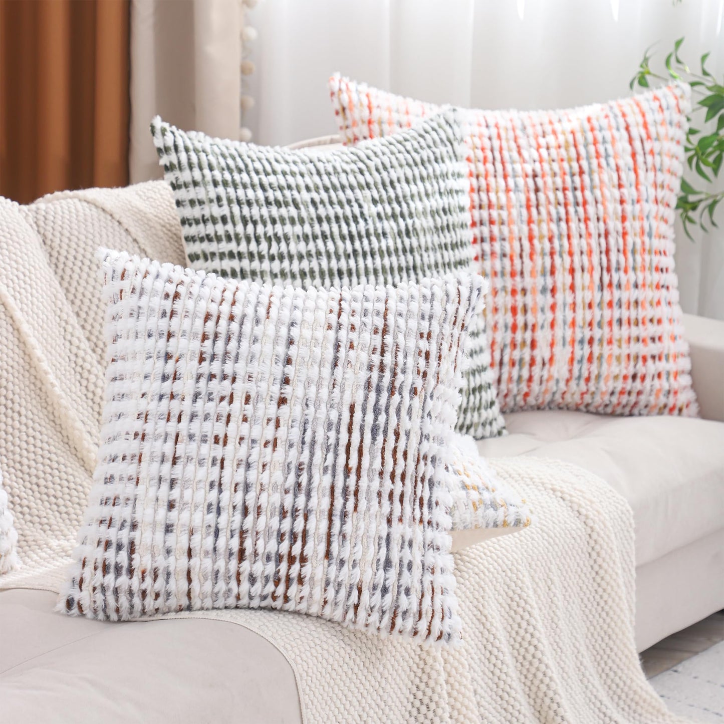 LUOYEHK Boho Throw Pillow Covers 22x22 Inch Set of 2 Chenille Tufted Pillowcase Farmhouse Neutral Cushion Covers for Couch Sofa Bed Living Room, Green White