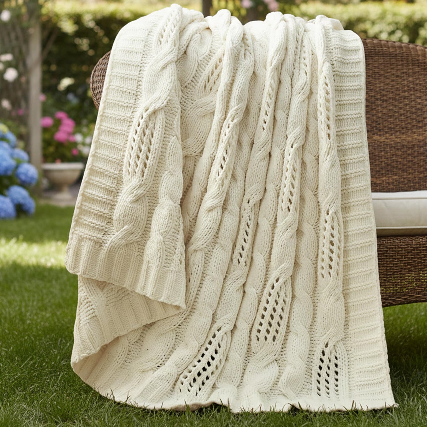 Amélie Home Chunky Knit Throw Blanket, Dual-Sided Soft Chenille Breathable Cable Knitted Blanket for Couch, Farmhouse Decorative Throw for Sofa & Chair, 50"x60", Ivory