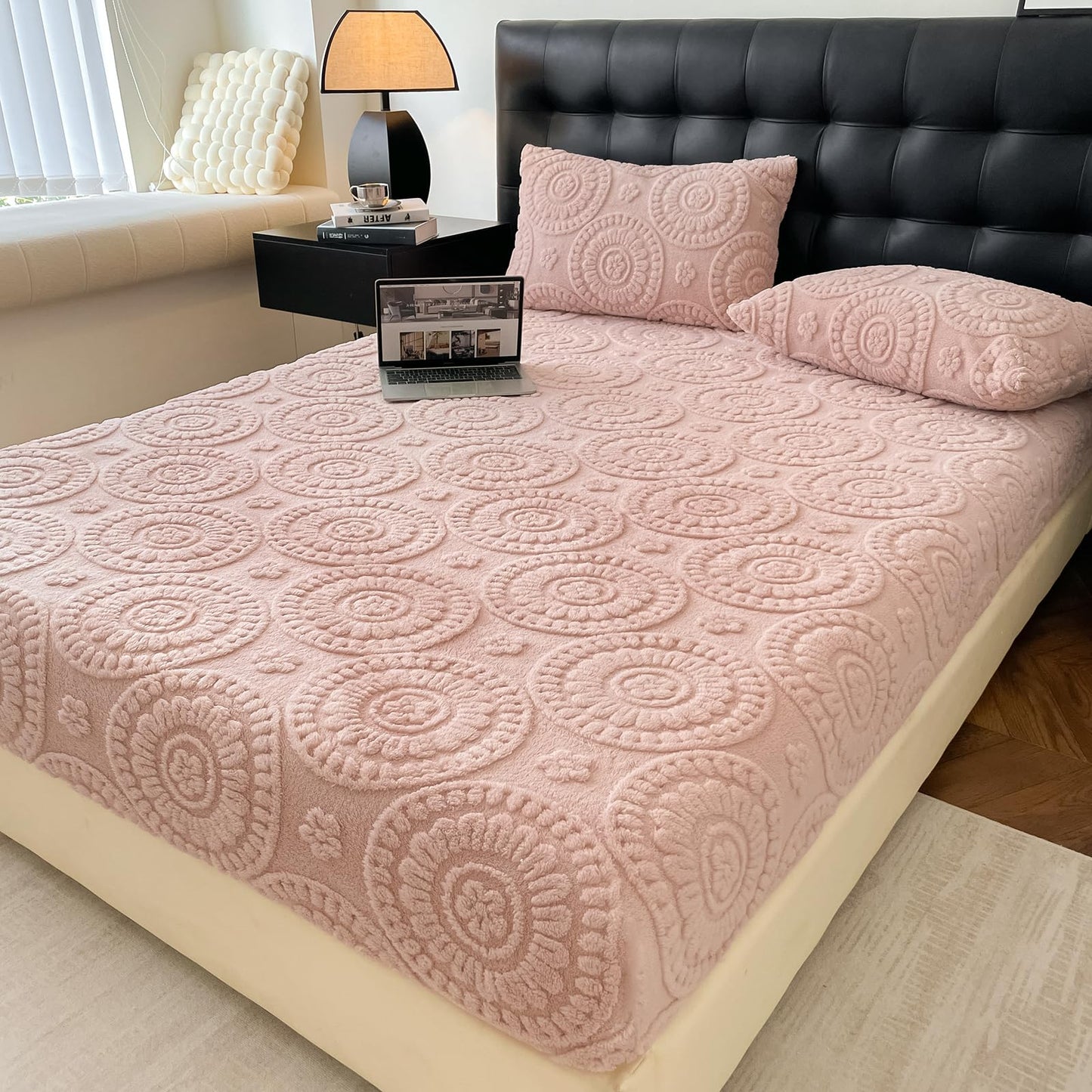 LweiPsqLin Twin Fitted Sheet Only - Deep Pocket Fluffy Velvet Fitted Bed Sheet - Ultra Soft, Wrinkle & Fade Resistant, Boho Floral Light Pink Bedding