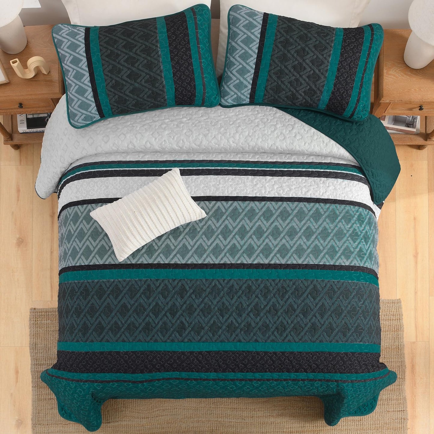Dinjoy Boho Quilt Set King, Soft 3 Pieces Striped Bedspreads, Dark Green Bedding Sets Micofiber Lightweight Quilts with 2 Pillow Shams Coverlet Bed Sets for Women Men 110''x90''
