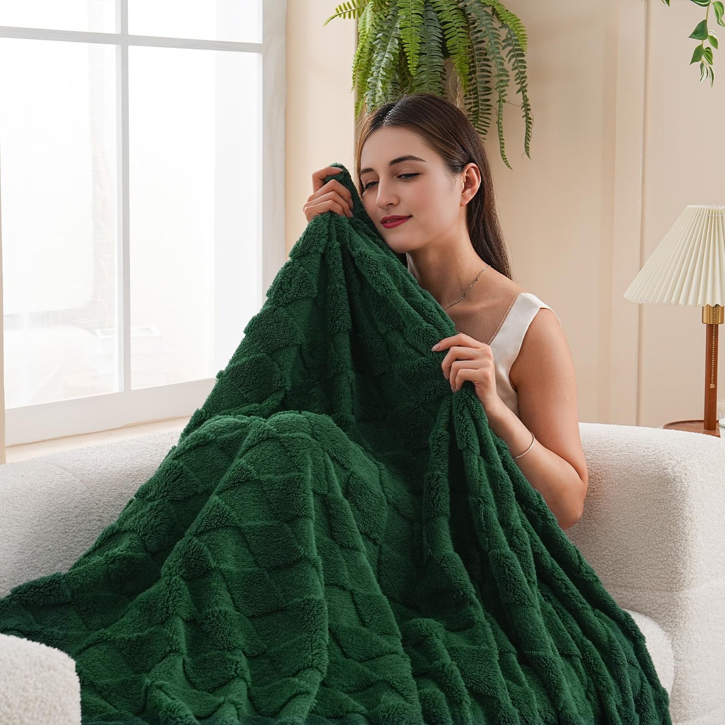 GreenThrow Blanket for Couch Sofa Bed 60x80 inches,Fleece Blankets Microfiber Flannel with Diamond Checkered Pattern Lightweight Plush Soft Cozy Gifts for Women Mom Girls