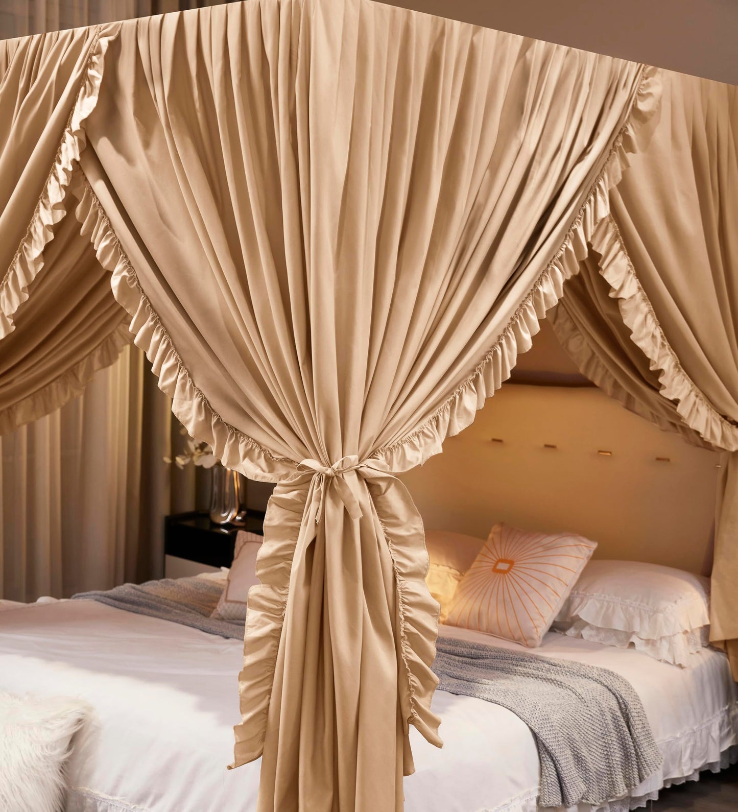 Mengersi Canopy Bed Curtains Queen Size,Royal Breathable Private Space-Elegant Bed Curtains Bedroom Decor for Adults,Champagne