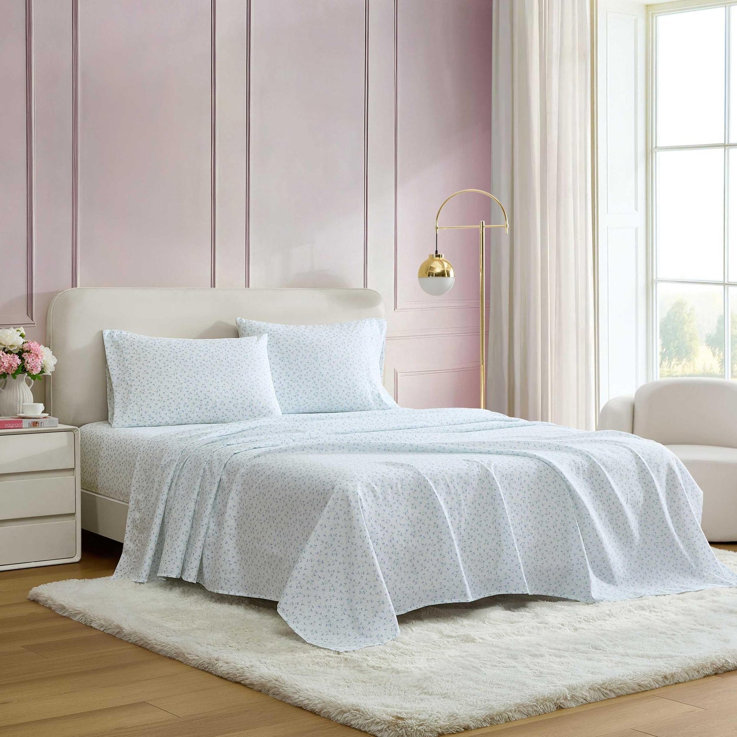 Betsey Johnson - Queen Size Sheet Set, Ultra-Soft Bedding with Smooth Feel, Deep Pockets, Bed Sheets with Matching Fitted Sheet & Pillowcases (Ballet Floral Blue)