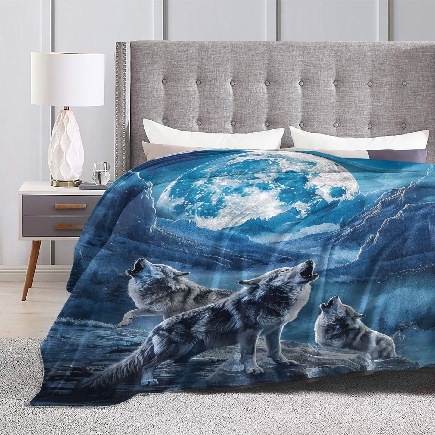 Howling Wolf Blanket Gifts for Adults Kids, Flannel Moon Wolf Pattern Throw Blankets for Bed Living Room Sofa Couch Traveling Camping, Soft Warm Lightweight Plush Wolf Decor 50x60in