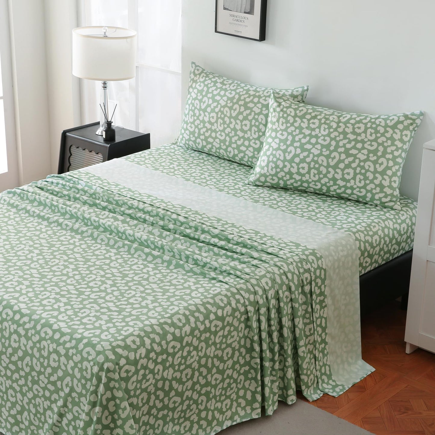 Yibeizi Sage Green Cheetah Print Sheets Set Deep Pocket Queen Size Bed Sheets Set, Leopard Printed Soft Microfiber Oeko-Tex Sheets & Pillowcases Hypoallergenic Wrinkle Free Bedsheets