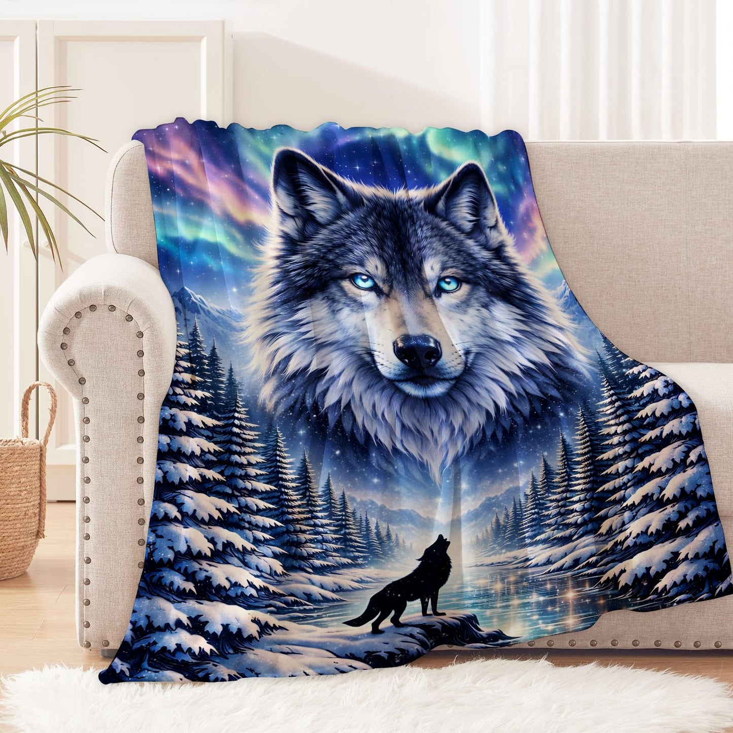 cromcu Wolf Blanket for Nature Lovers and Animal Fans, Northern Lights Wildlife Flannel Blankets, Wolf Art Gifts, Soft Warm Cozy Throws for Sofa Couch Bed Living Room Bedroom Home Decor 60" x 50"