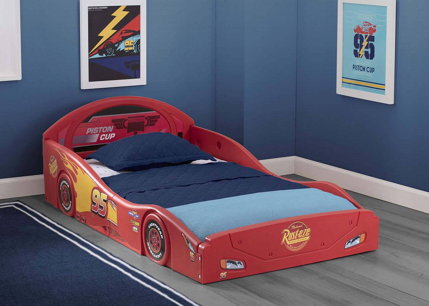 Delta Children Disney/Pixar Cars Lightning McQueen Plastic Toddler Bed