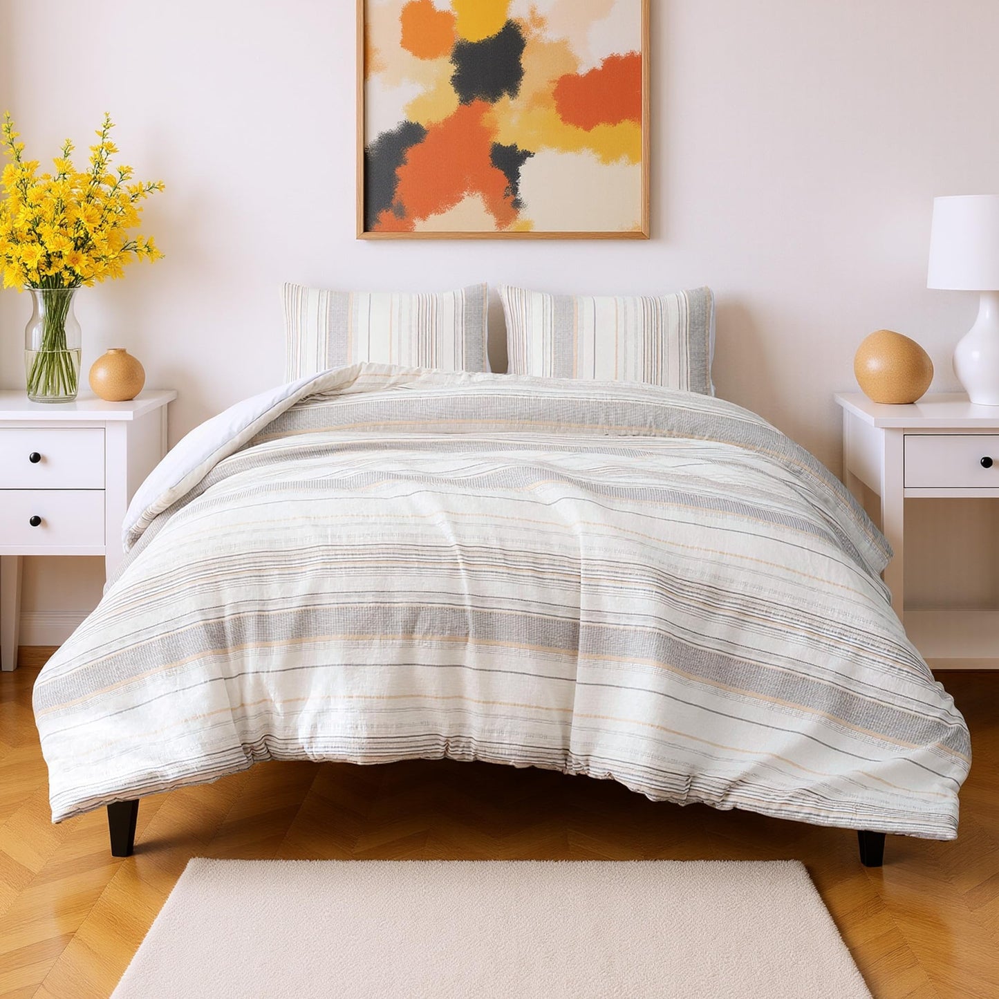 Amazon Basics Comforter Set, 3-Piece Jacquard Comforter and 2 Pillow Shams, All-Season Bedding, Queen, Beige Striped