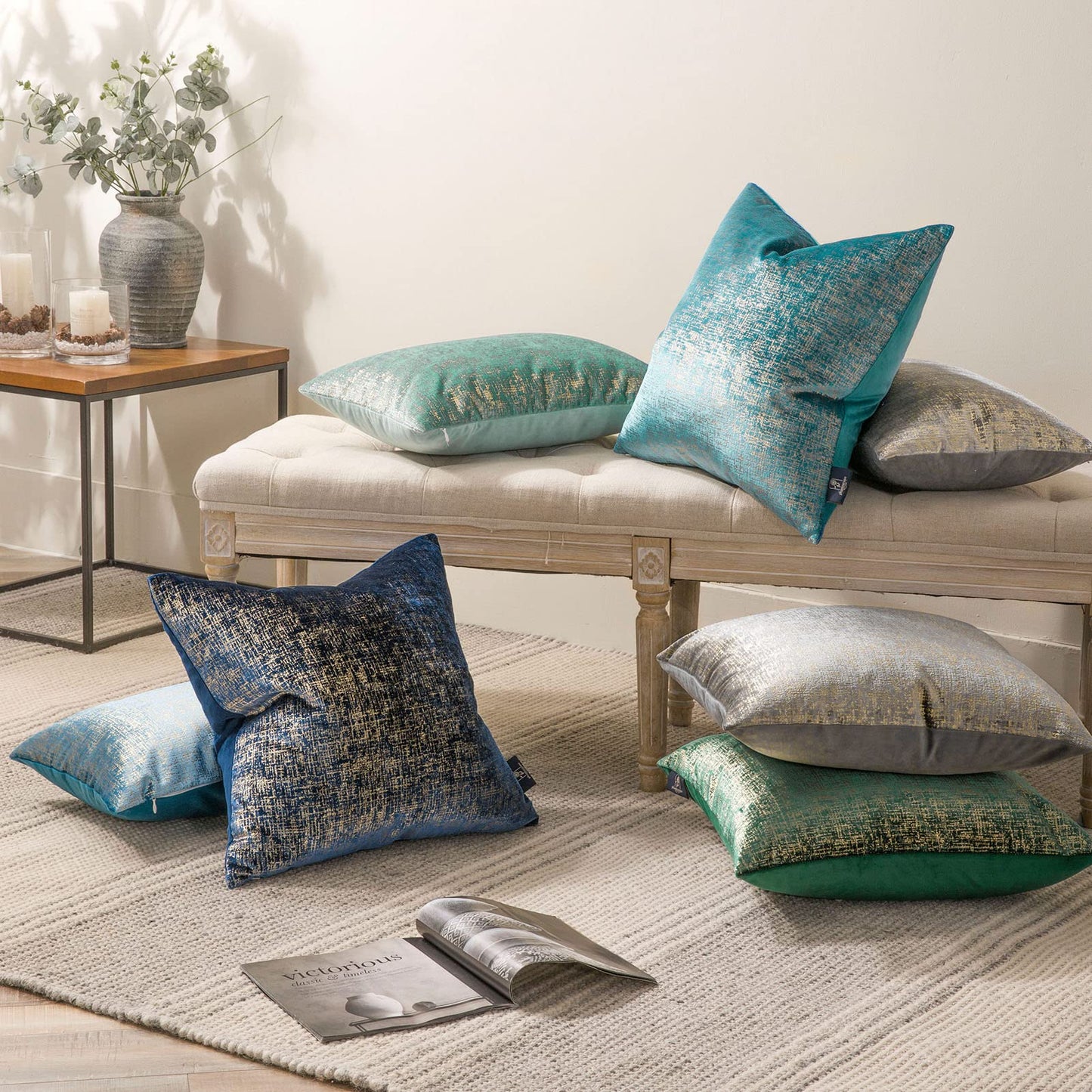 Phantoscope Pack of 2 Sparkling Velvet Geometric-Pattern Throw Decorative Pillow Cover Soft Gold Glitter Square Cushion Cover Pillowcase for Couch Bed and Chair, Navy Blue, 20 x 20 inches, 50 x 50 cm