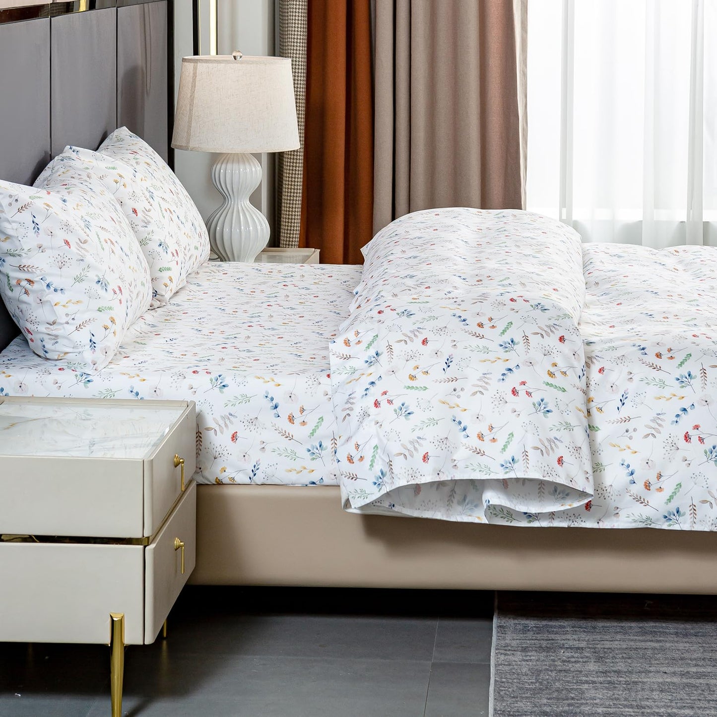 Bedlifes King Sheet Set Ultra Soft, Breathable, Silky Flower Deep Pocket 100% Microfiber Bedding, 4 Piece King Size White Floral