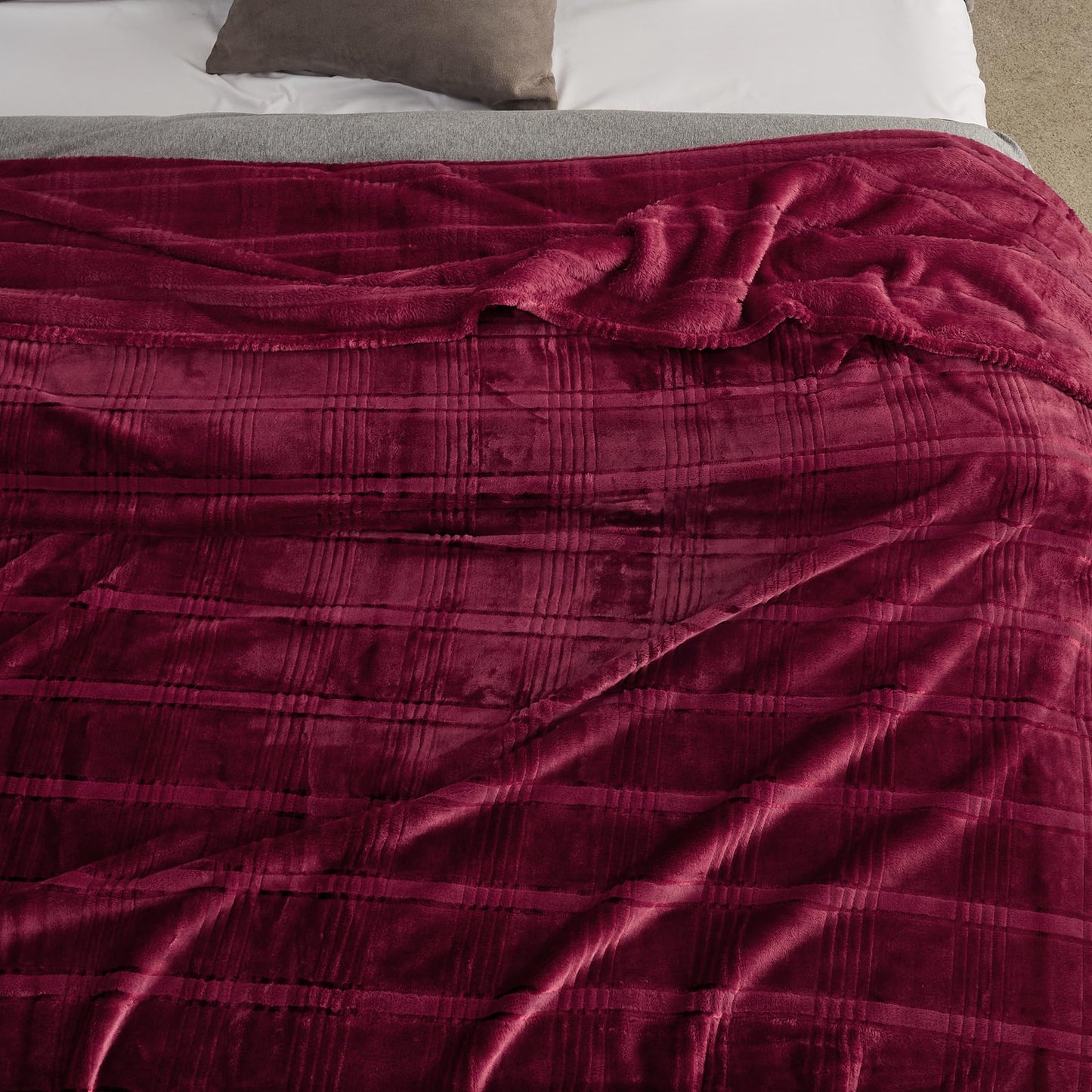 KORBLISS Super Soft Flannel Throw Blanket 50x60 Inches, Premium Checkered Jacquaed Silky Fleece Lightweight Bed Blanket All Season Use, Burgundy Strip, 50"x60"