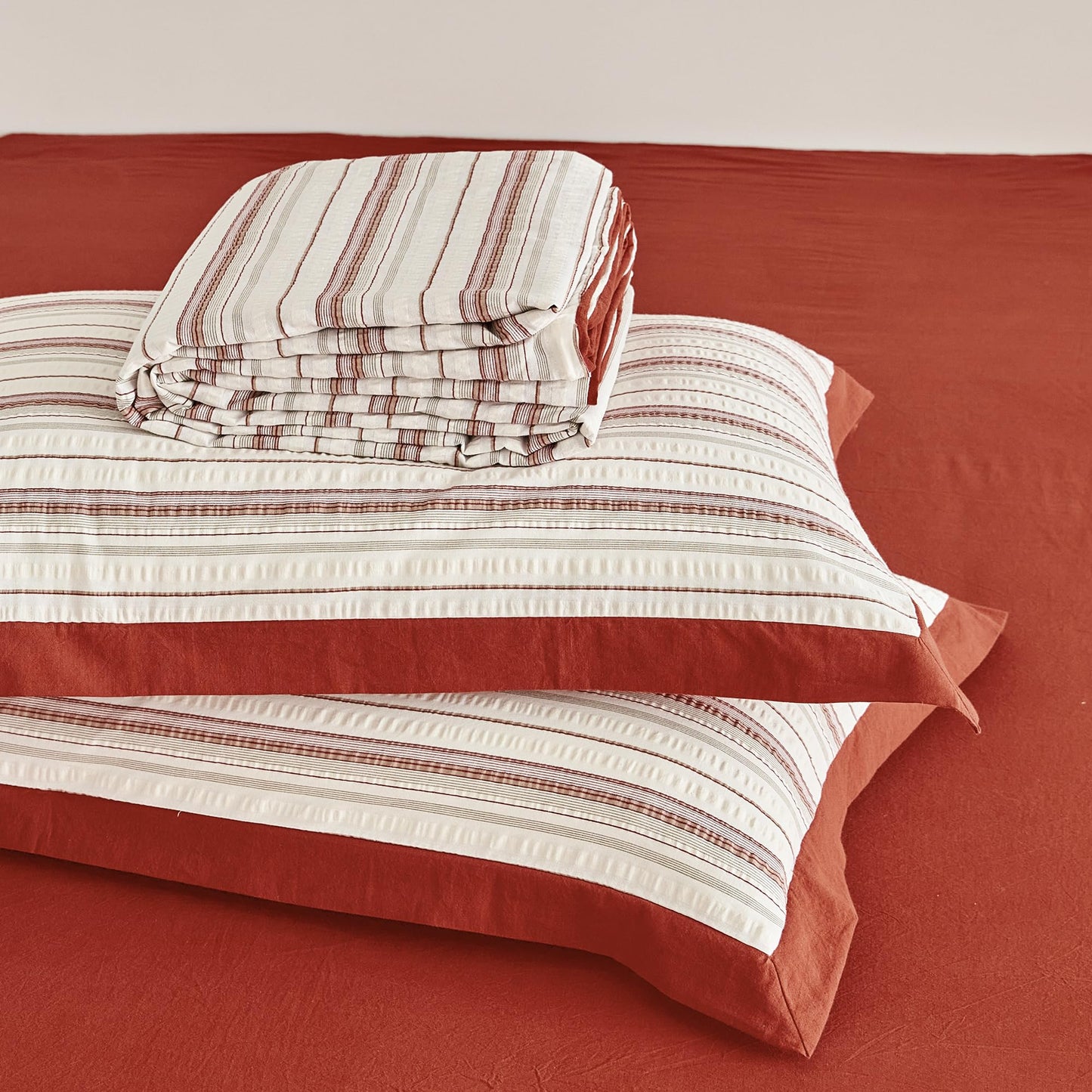SUSYBAO Duvet Cover Queen 100% Cotton 3 Pieces Set 1 Red White Seersucker Duvet Cover with Zipper Ties 2 Pillow Shams Washed Cotton Classic Striped Textured Bedding Set Soft