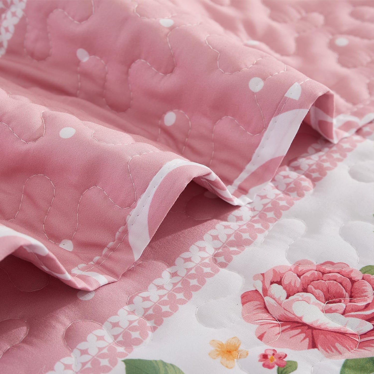 EVENHUG Quilt Queen Size Bedding Set Floral Bedspread Lightweight Reversible Bed Cover with 2 Pillow Shams for All Seasons 3 Pieces (92"X96")