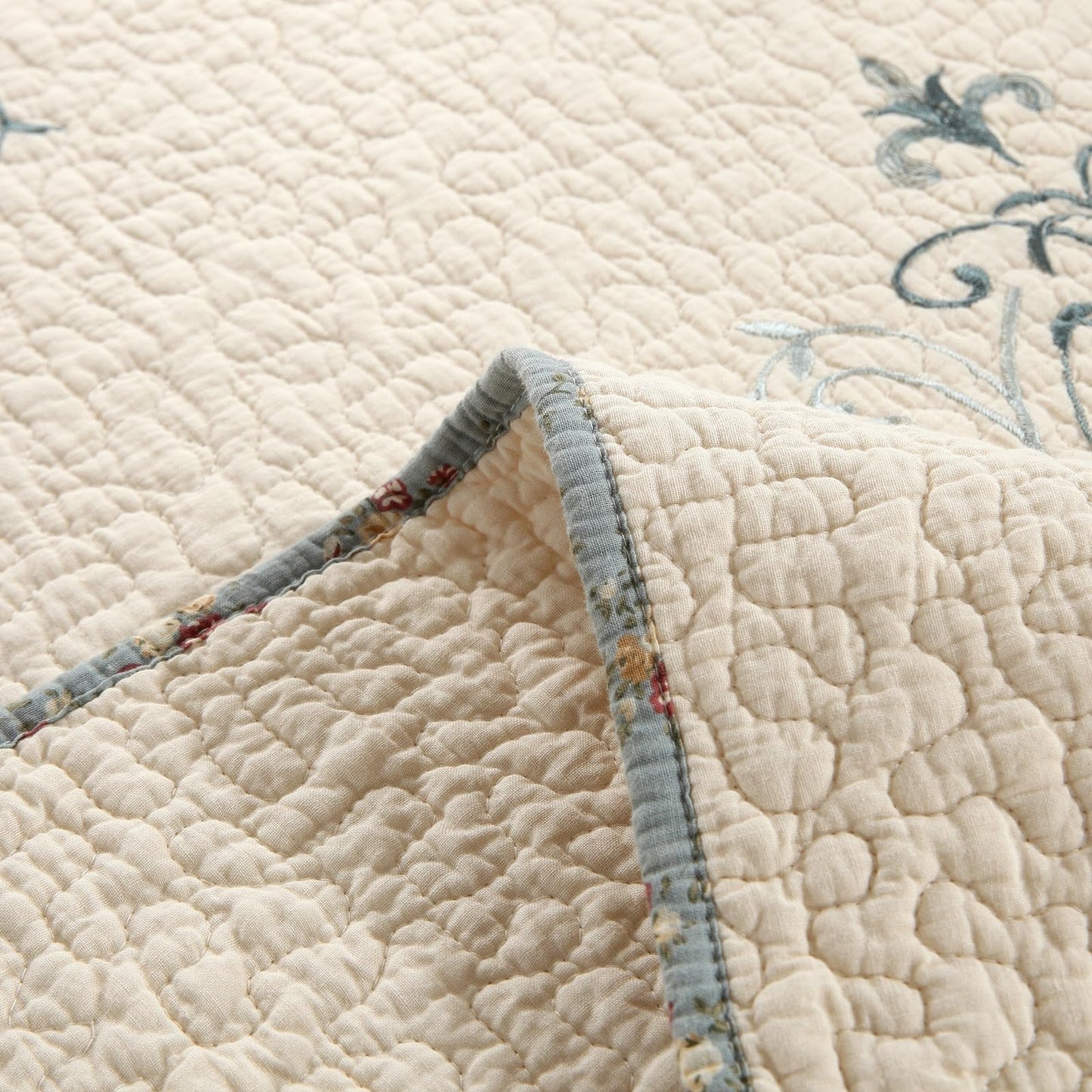 Quilt Set Floral Leaves 3D Embroidery Pattern 3 PCS Cotton Reversible Quilted Embroidered Decorative Bedspreads Coverlet Set, Lightweight &Soft Queen Size Beige Bedding Coverlet for All Season