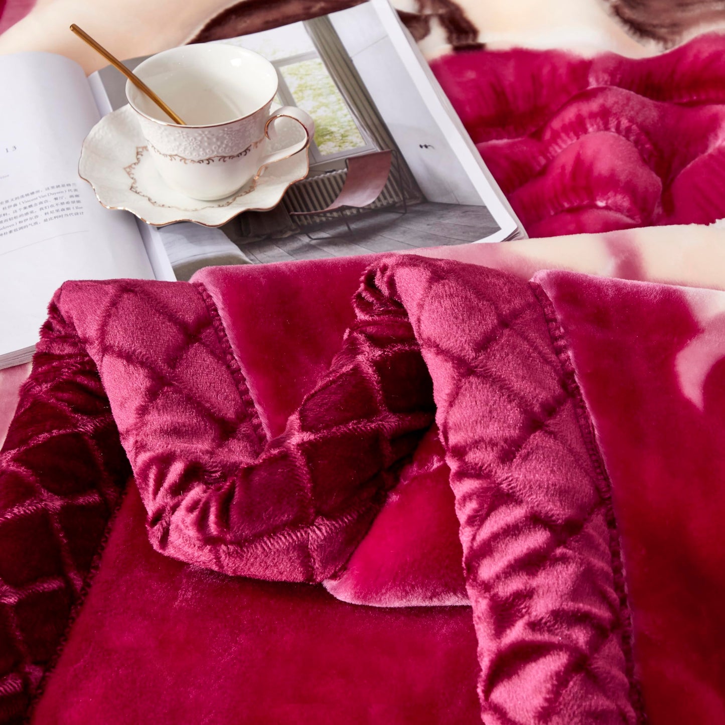 LGYKUMEG Korean Mink Blanket 59"×79" Silky Soft and Warm - 2 Ply Reversible Raschel Bed Blanket for Single Bed（150x200cm2kg）
