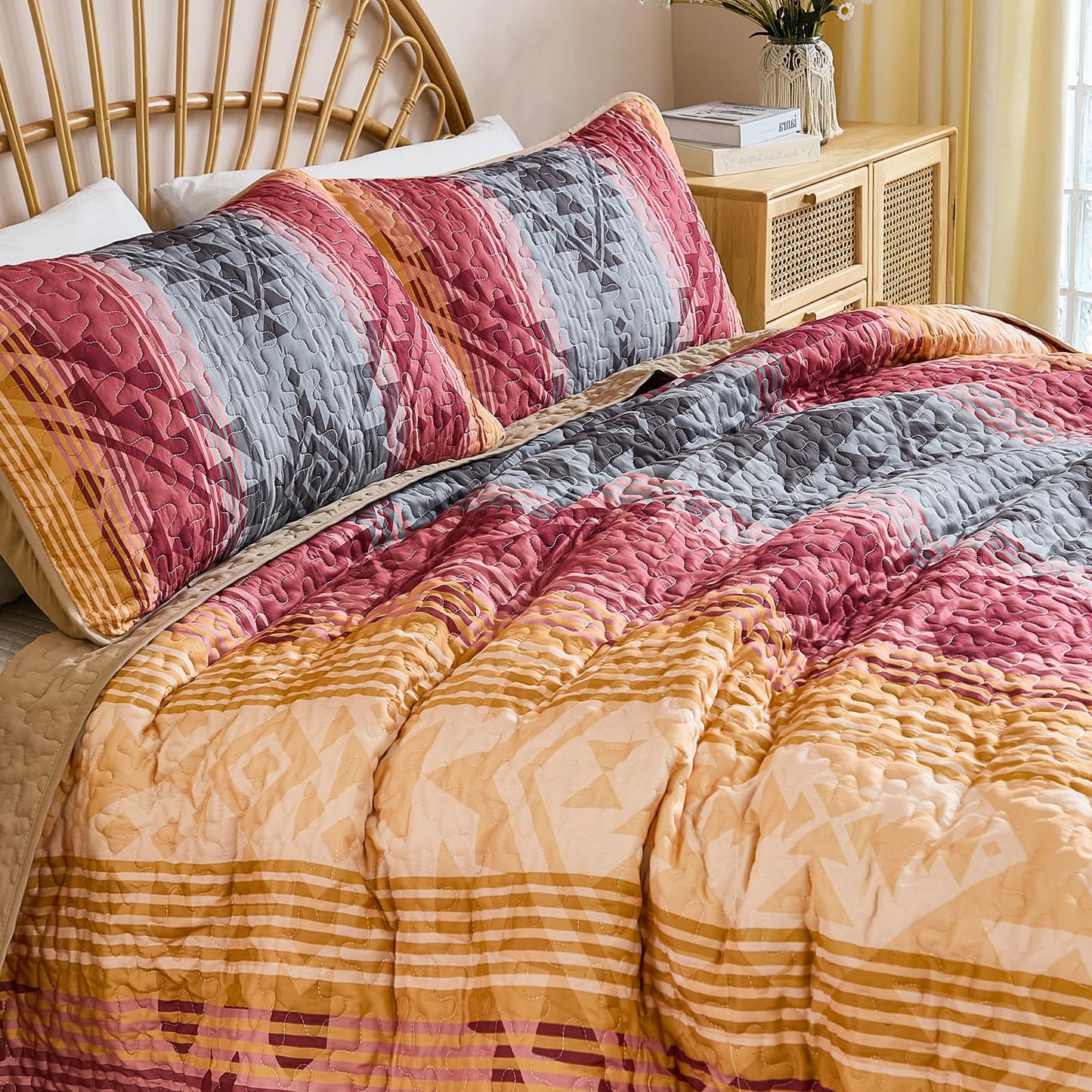 Dintszyayue Red Boho Quilt Set King,3 Pieces Aztec Texture Bedspread Western Quilt Set,Soft Reversible Lightweight Bohemian Coverlet Bedding Set for All Seasons(110"x90")