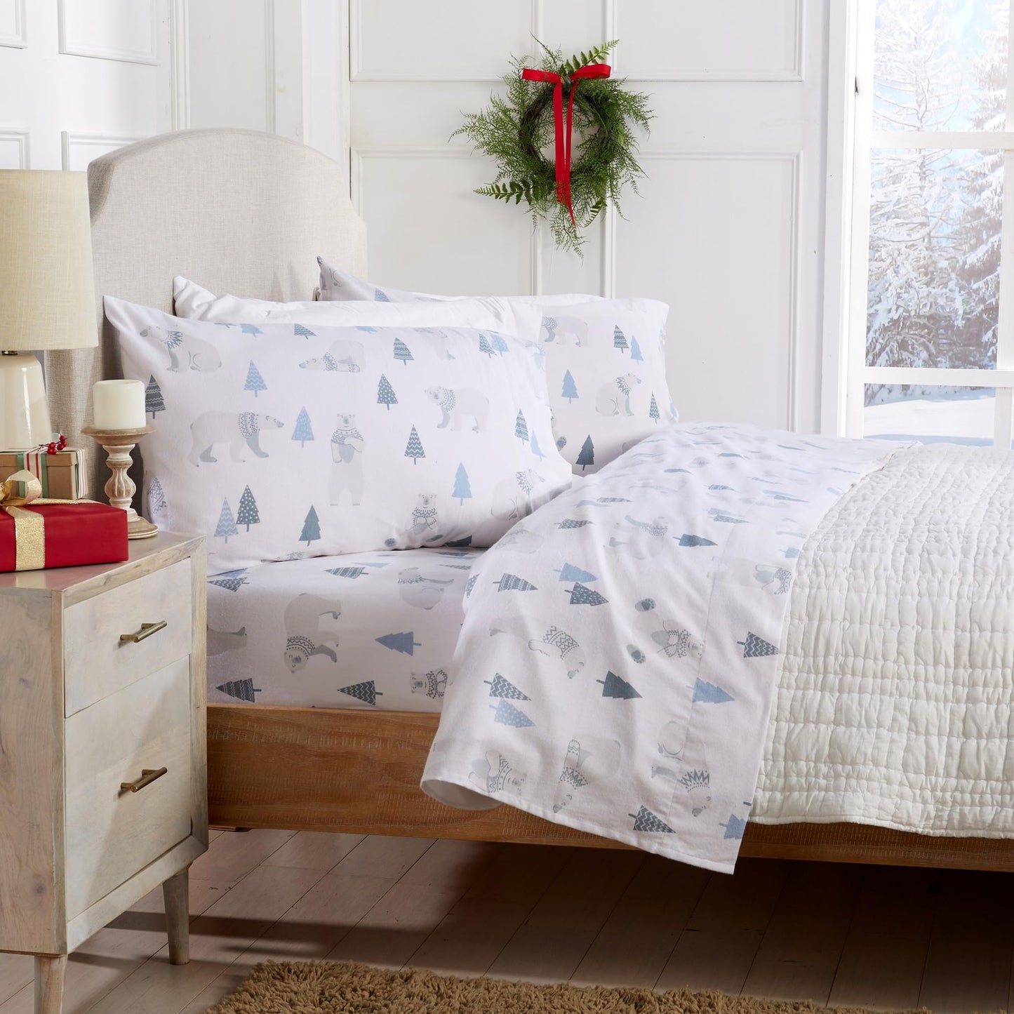 Market & Place 100% Turkish Cotton Flannel Sheet Set | 4 Piece Deep Pocket Novelty Cozy Winter Bed Sheets | Double Brushed for Extra Softness & Comfort | Alpine Collection (Queen, Polar Bears)