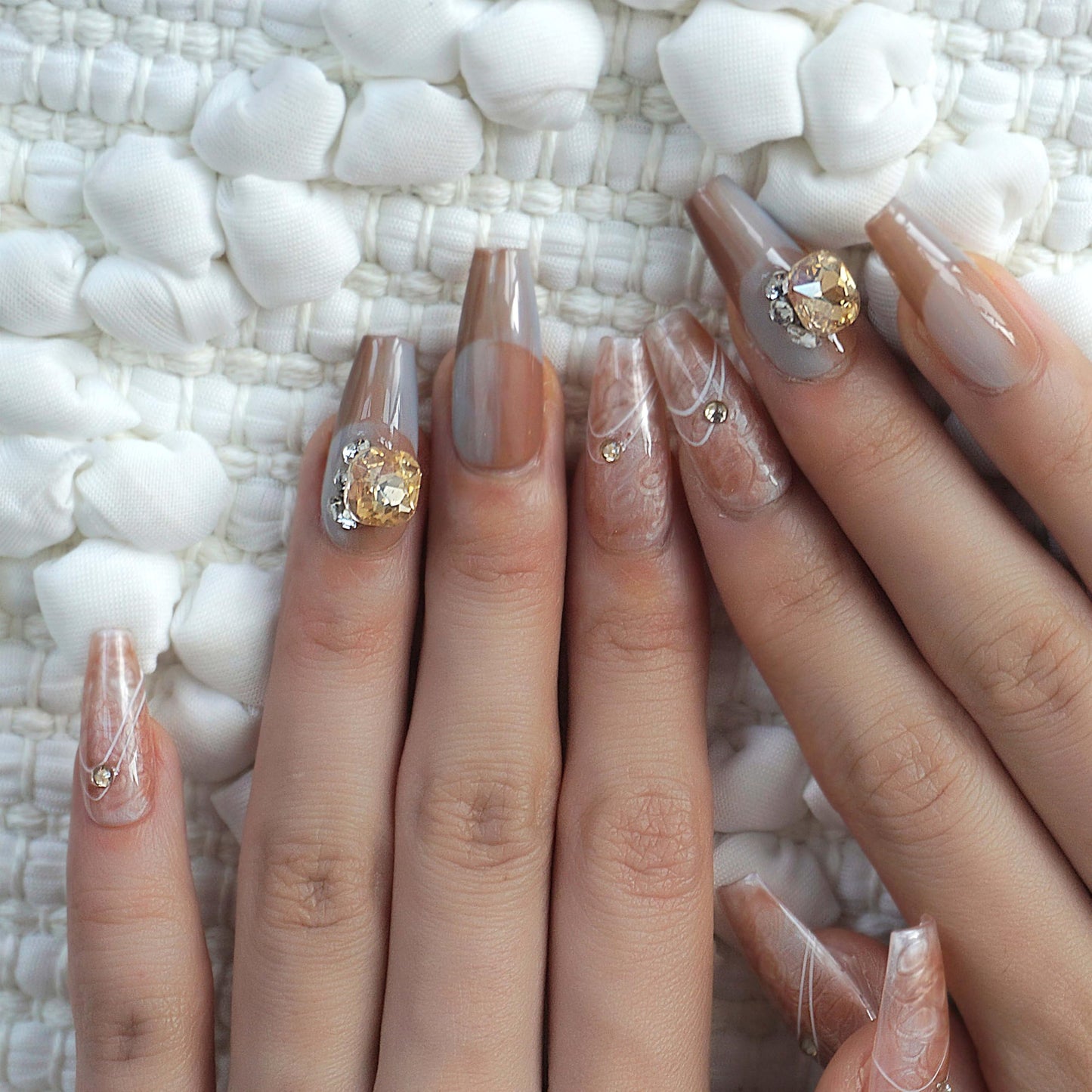 [GLORS] Purly Handmade Medium Ballerina Press on Nails | Handmade Ice Coffee Brown Retro Pearl Fake False Nails, 10 Pieces (Medium, MB)