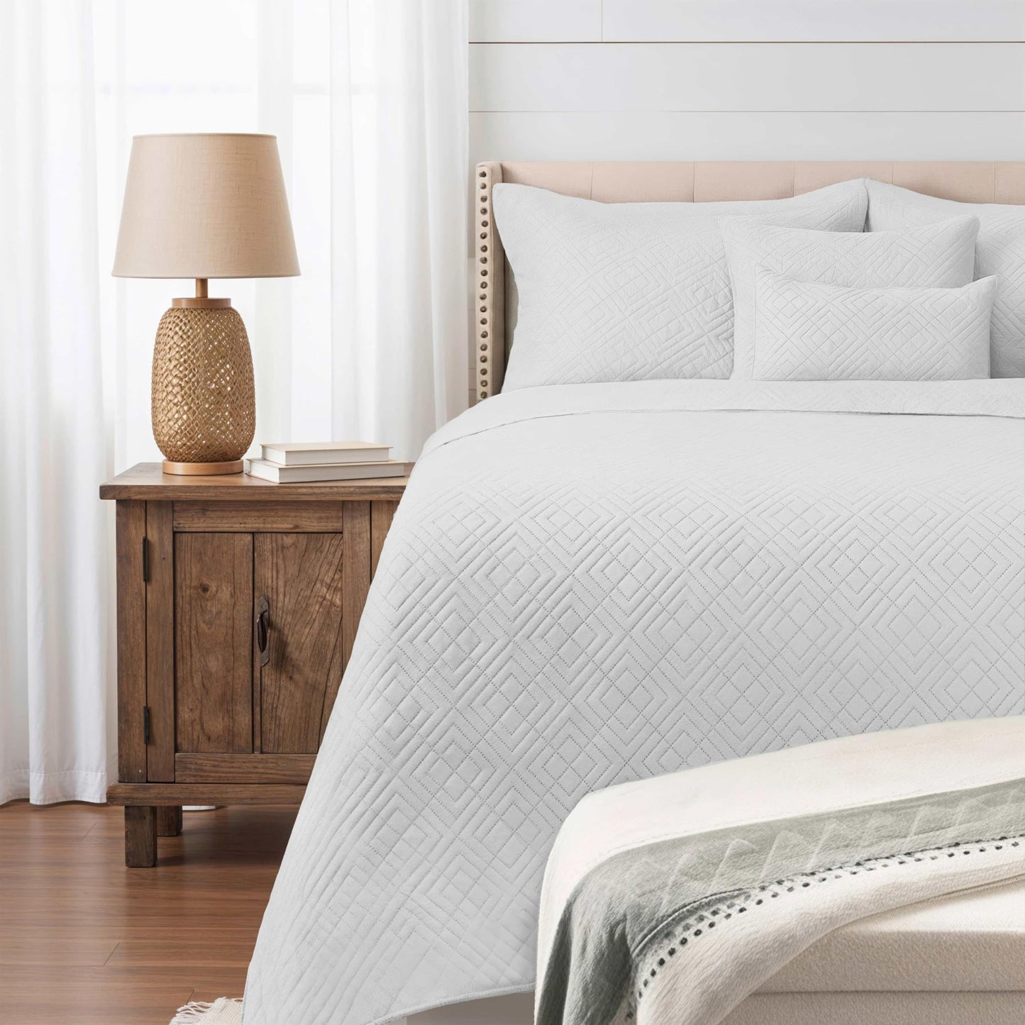 Clara Clark Quilts Twin Size - All Season Bedspread Coverlet Set, Pinsonic Weave Lightweight Bedding Set - 5 Piece Twin Quilt Set with Pillow Shams, White - Twin Diamond