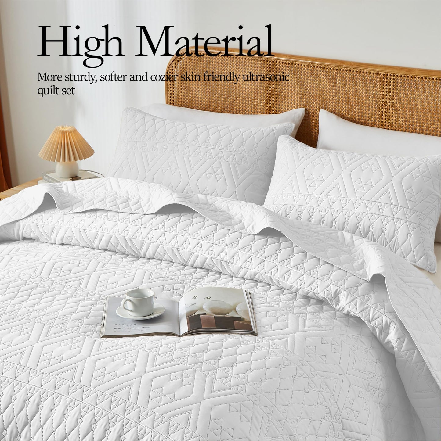 akkialla King/Cal King Size Quilt Bedding Set,White Lightweight Microfiber Soft Bedspread,Modern Style Geometric Pattern Coverlet Set for All Seasons,3 Piece(1 Quilt,2 Pillow Shams)