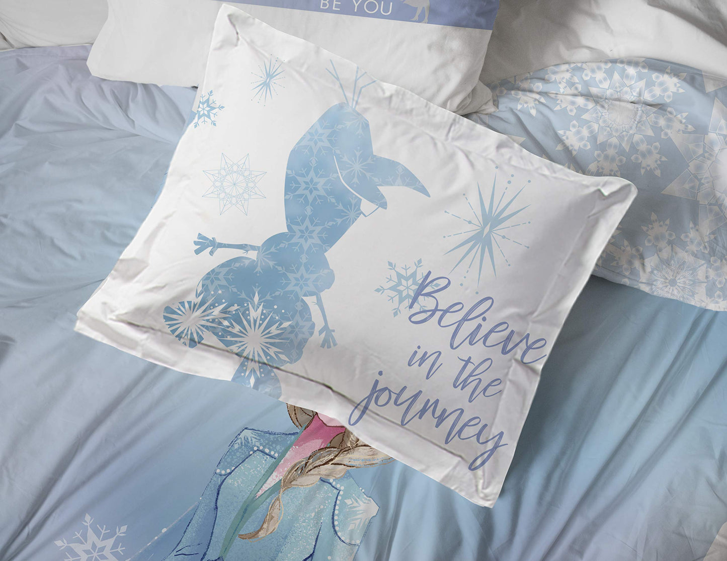 Disney Frozen 2 Elsa Color Block 5 Piece Twin Bed Set - Includes Reversible Comforter & Sheet Set Bedding - Super Soft Fade Resistant Microfiber - (Official Disney Product)