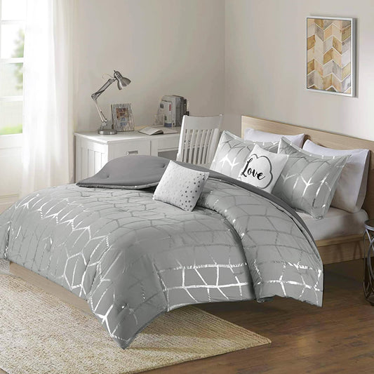 Intelligent Design - ID10-1245 Raina Comforter Set Metallic Print Geometric Design, Modern Trendy All Season Bedding Set, Matching Sham, Decorative Pillow, Grey/Silver, King/Cal King, 5 Piece