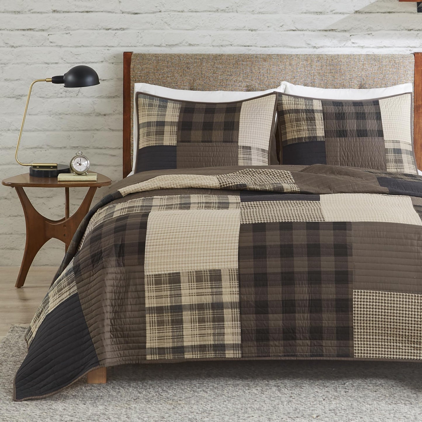 Woolrich Quilt Set Queen, Southwestern Aztec Bedding, Reversible Lightweight Bedspread, Oversized Rustic Cabin Quilt Set, Western Farmhouse Bedding with Matching Shams, Black
