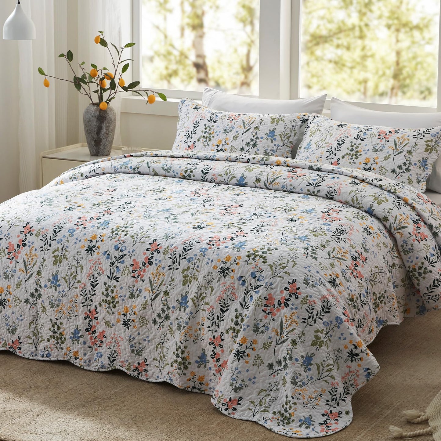 LEAONME 3-Piece King Size Quilt Set Lightweight Bedspread Coverlet 98''x106'' Garden Style Floral Printed Oversized Bedding Set with Shams for All Season