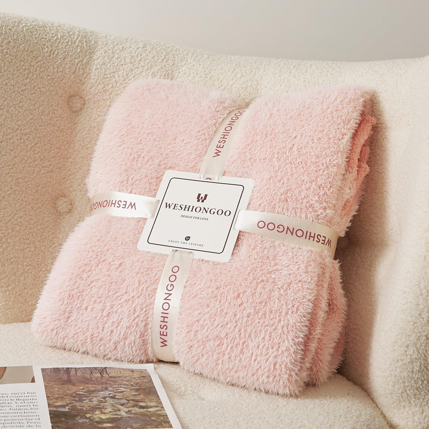 WESHIONGOO Faux Fur Throw Blanket Soft Feather Yarn Knitted Blanket 50x60 Inches Lightweight Breathable Throw for Bed, Couch, Travel - Machine Washable Cozy Home Decor Gift (Pink)