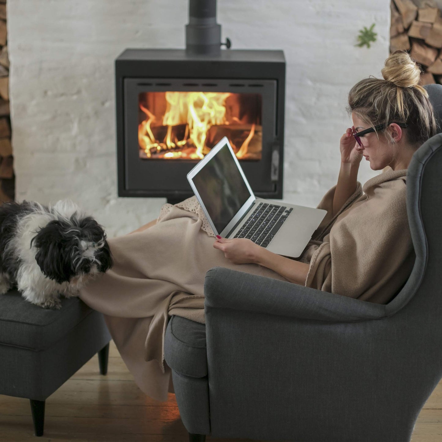 Throw Blanket for the Couch - Luxurious, Soft Faux Fur Fluffy Comforter - Hypoallergenic, Long Pile Blanket with Sherpa Back by Bedford Home (White)