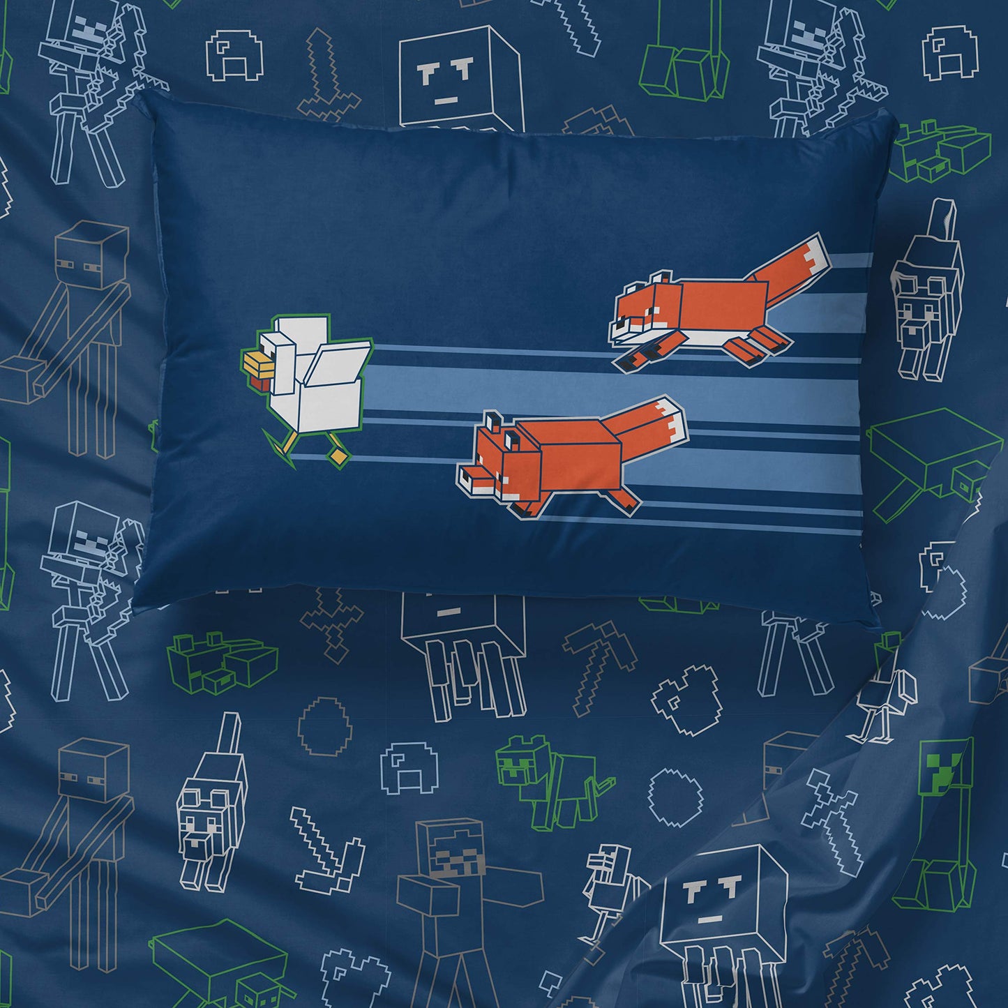 Jay Franco Minecraft 5 Piece Twin Bedding Set - Includes Reversible Comforter, Sheets and Pillowcases - Features Creeper, Ghost, Zombie and Enderman