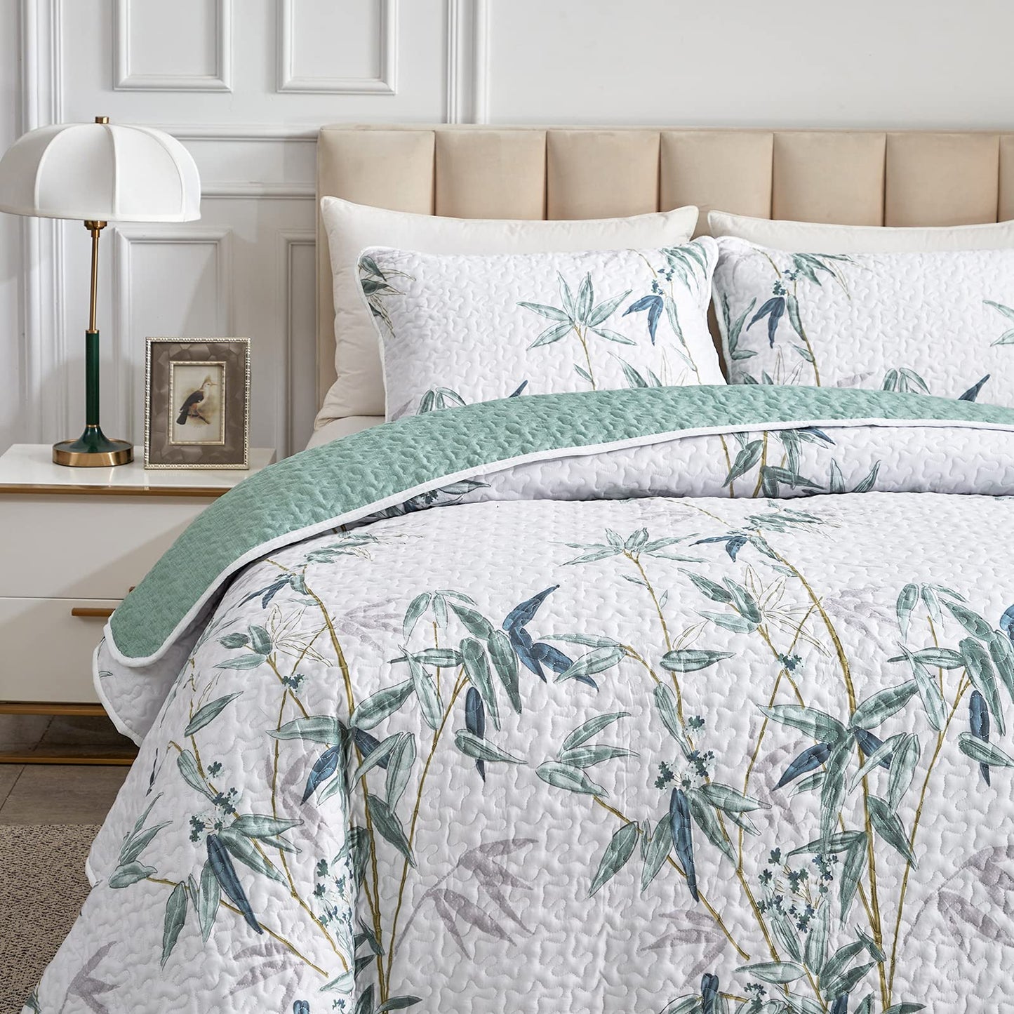 Botanical Quilt Set 3 Pieces King Size, Green Leaves Printed on White Reversible Bedspread Coverlet Set, Soft Microfiber Lightweight Bed Cover for All Season (102" x 90", 1 Quilt+ 2 Pillow Shams)
