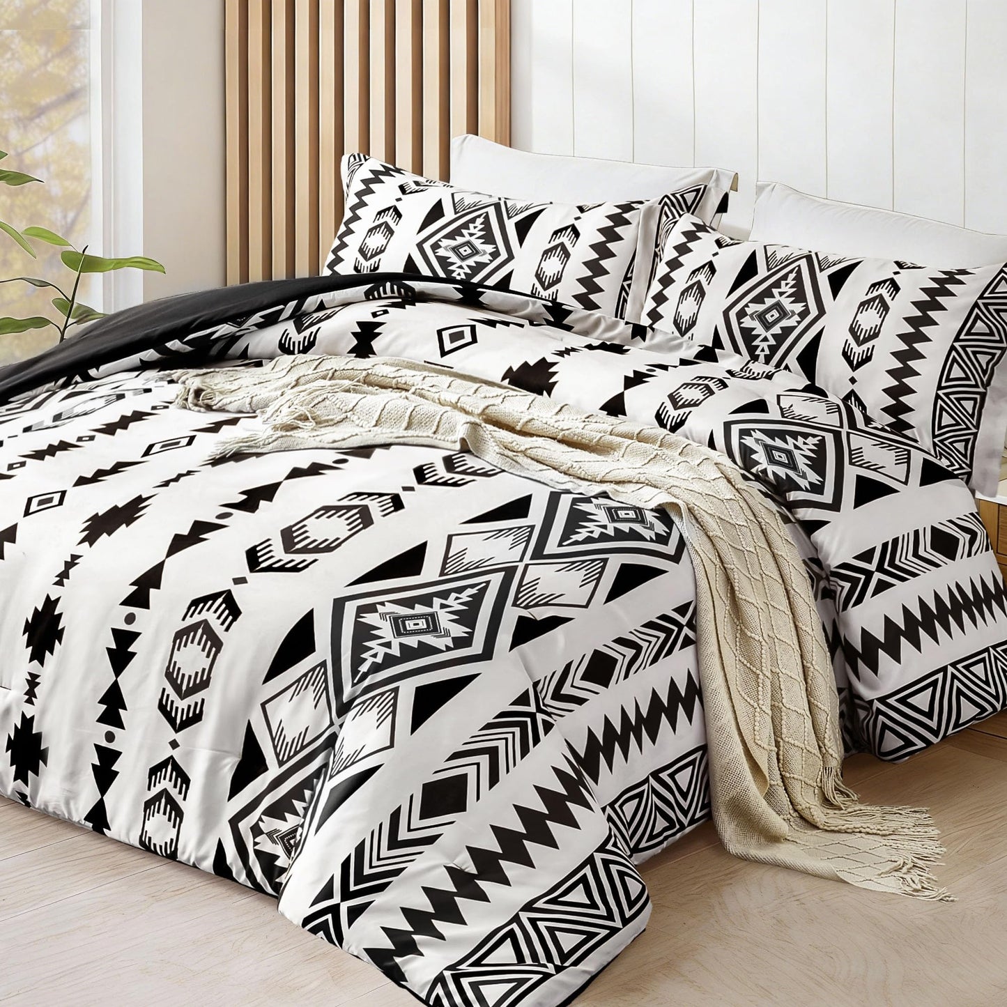 Tyrot King Comforter Set – 3 Piece Black White Boho Aztec Bedding, Western Southwestern Style Comforter Sets, Soft Lightweight Comforter for All Seasons, 1 Comforter & 2 Pillow Shams